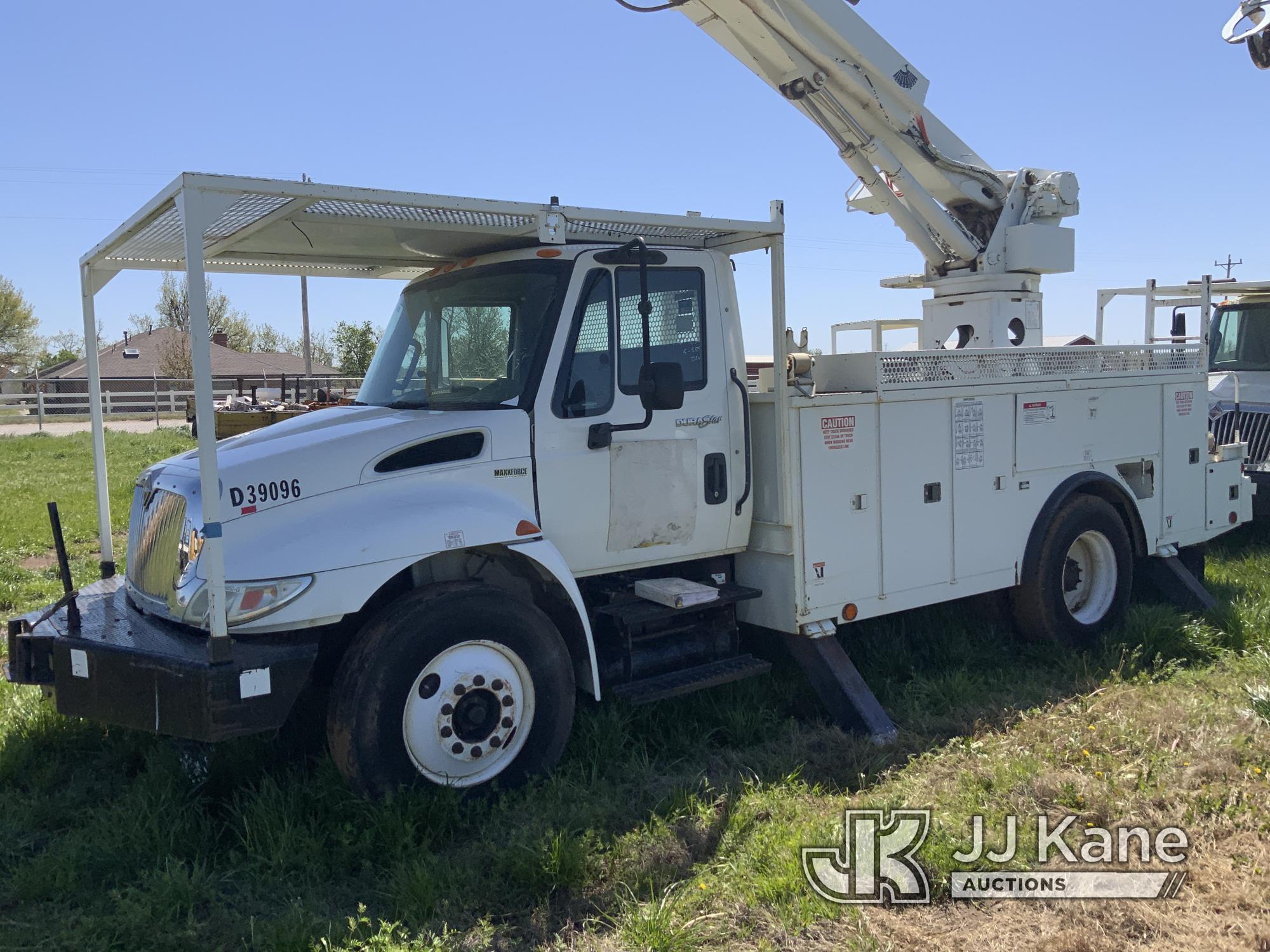 (Yukon, OK) Terex Commander 4045, Digger Derrick rear mounted on 2012 International Durastar 4300 Ut