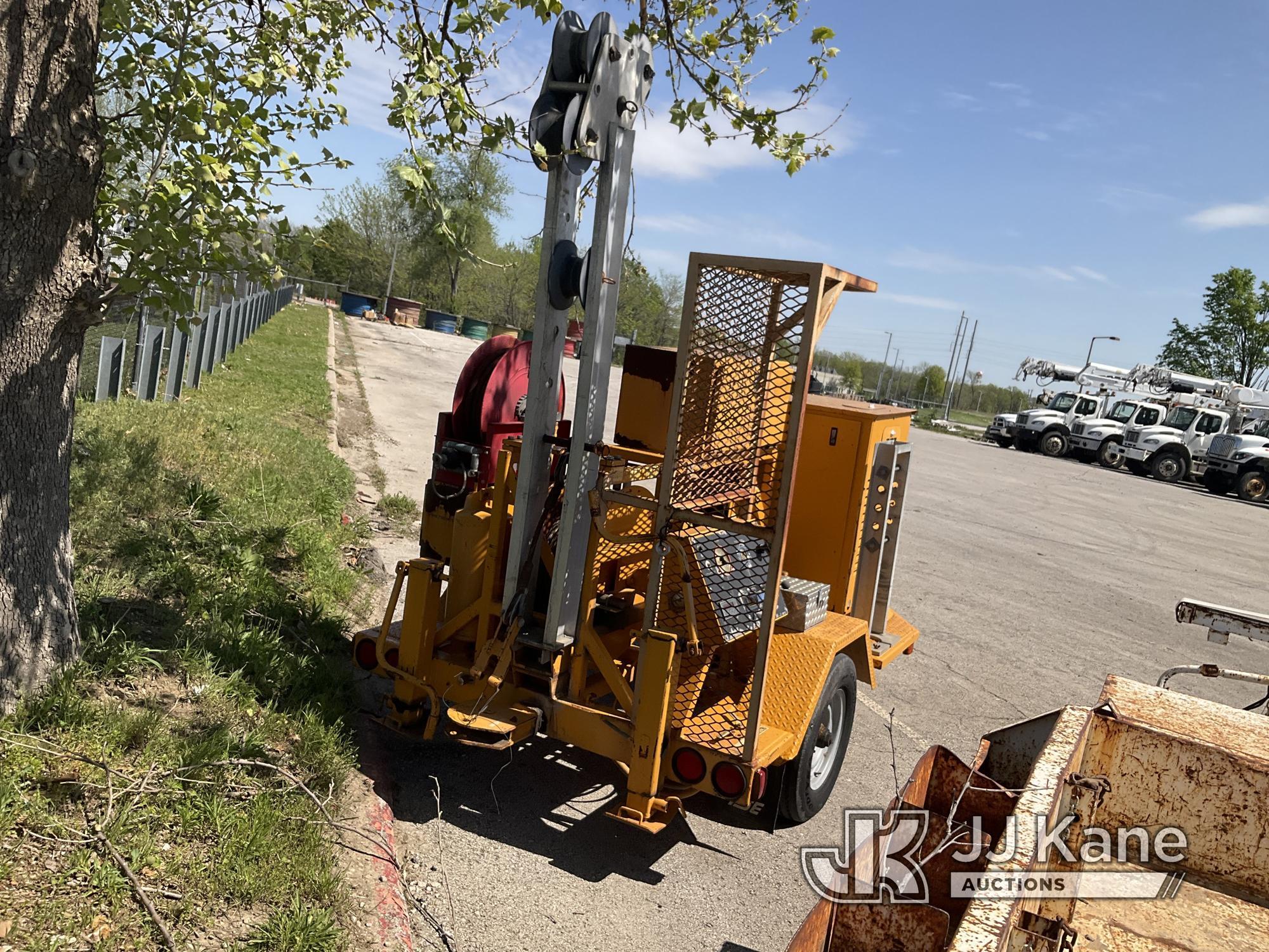 (Kansas City, MO) 2001 TSE UP70B Hydraulic Reel Trailer Not Running, Condition Unknown, Has A Bad St