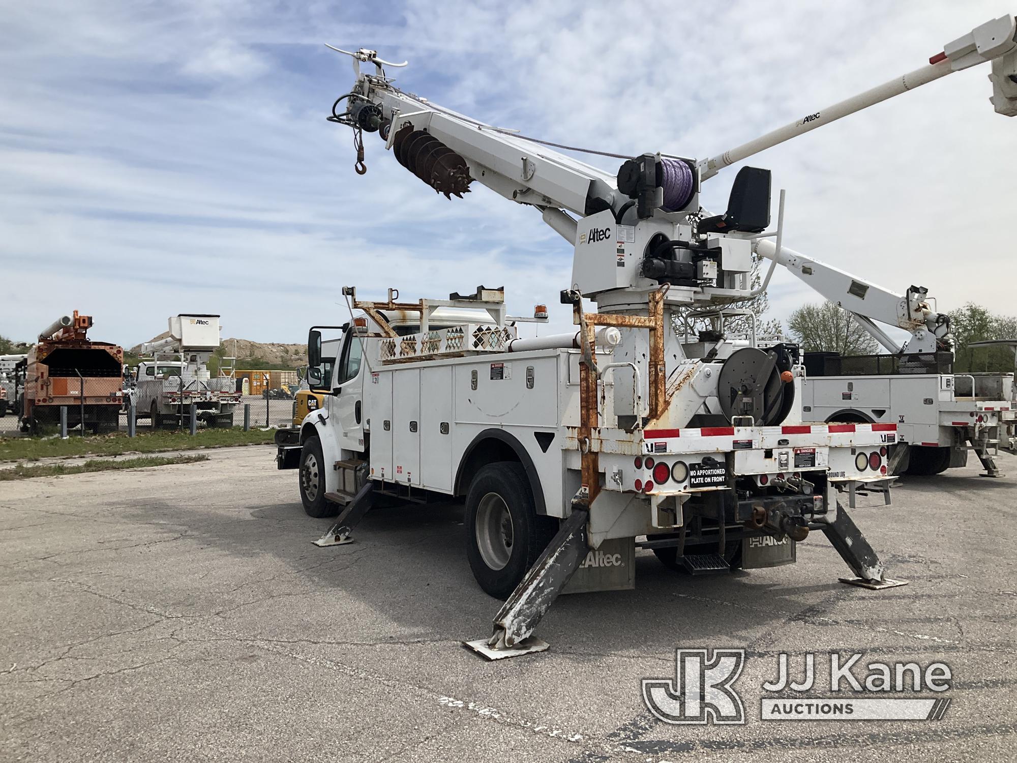 (Kansas City, MO) Altec DC47-TR, Digger Derrick rear mounted on 2014 Freightliner M2 106 Utility Tru