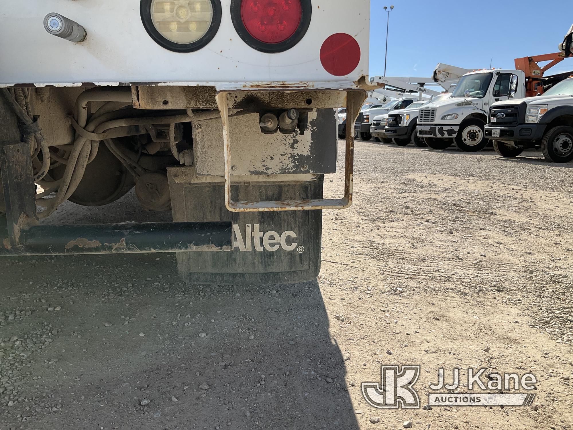 (Waxahachie, TX) Altec TA41M, Articulating & Telescopic Material Handling Bucket Truck mounted behin