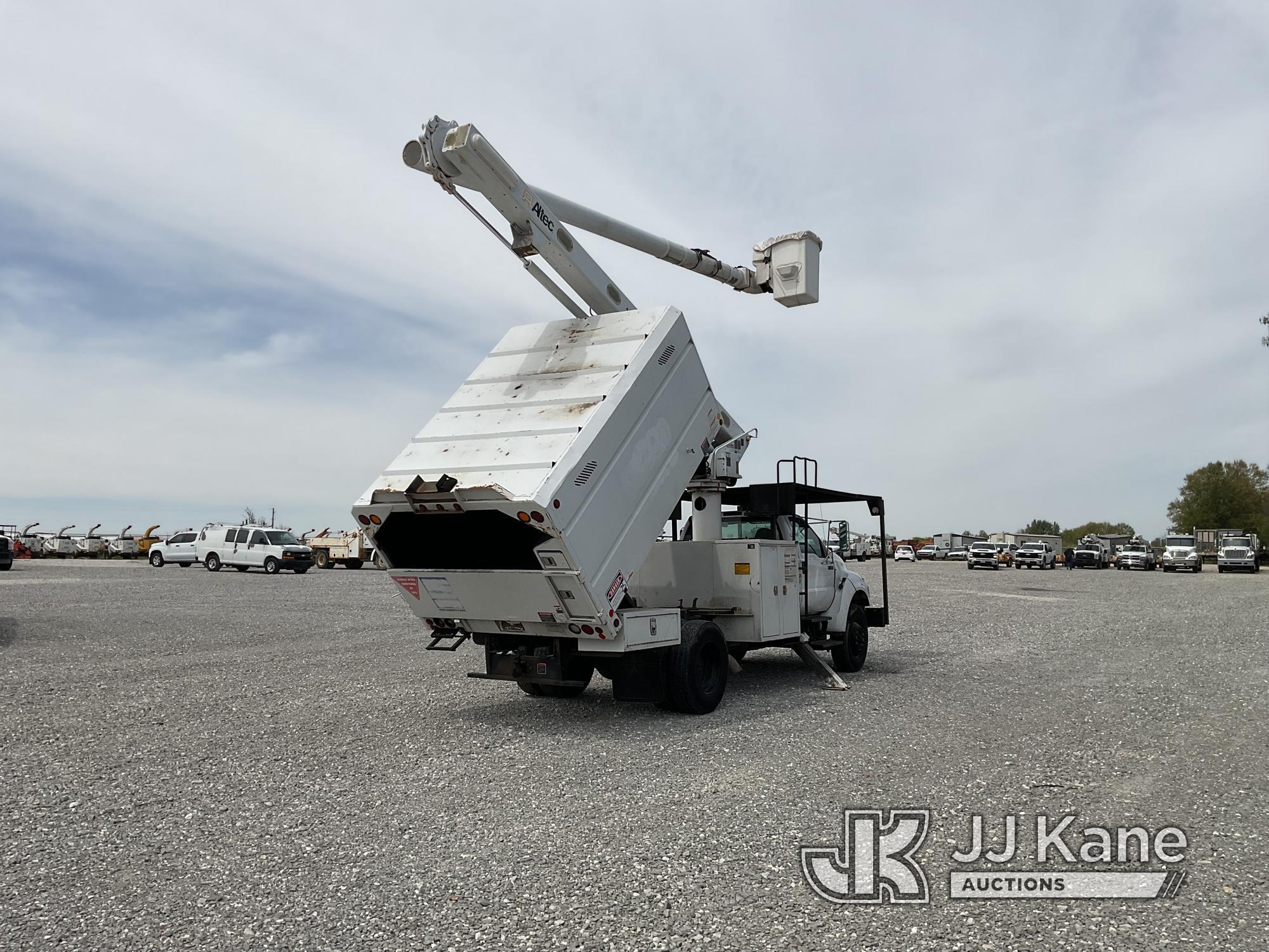 (Hawk Point, MO) Altec LR756, Over-Center Bucket mounted behind cab on 2013 Ford F750 Chipper Dump T