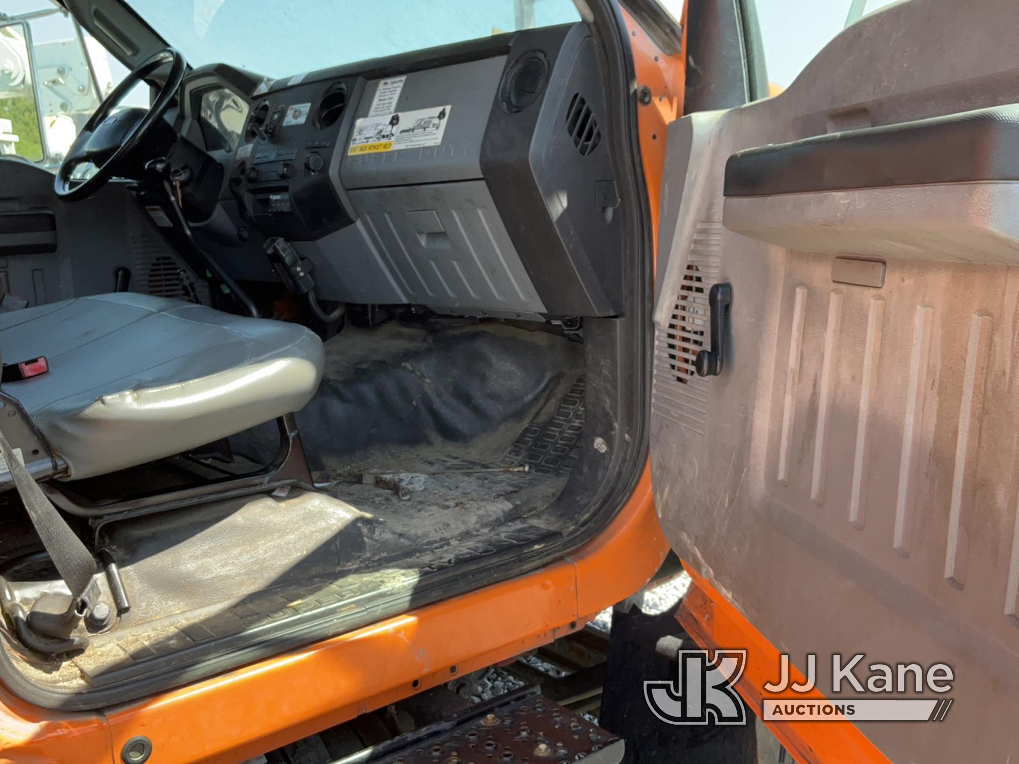 (Covington, LA) Altec LR760E70, Over-Center Elevator Bucket Truck mounted behind cab on 2013 Ford F7