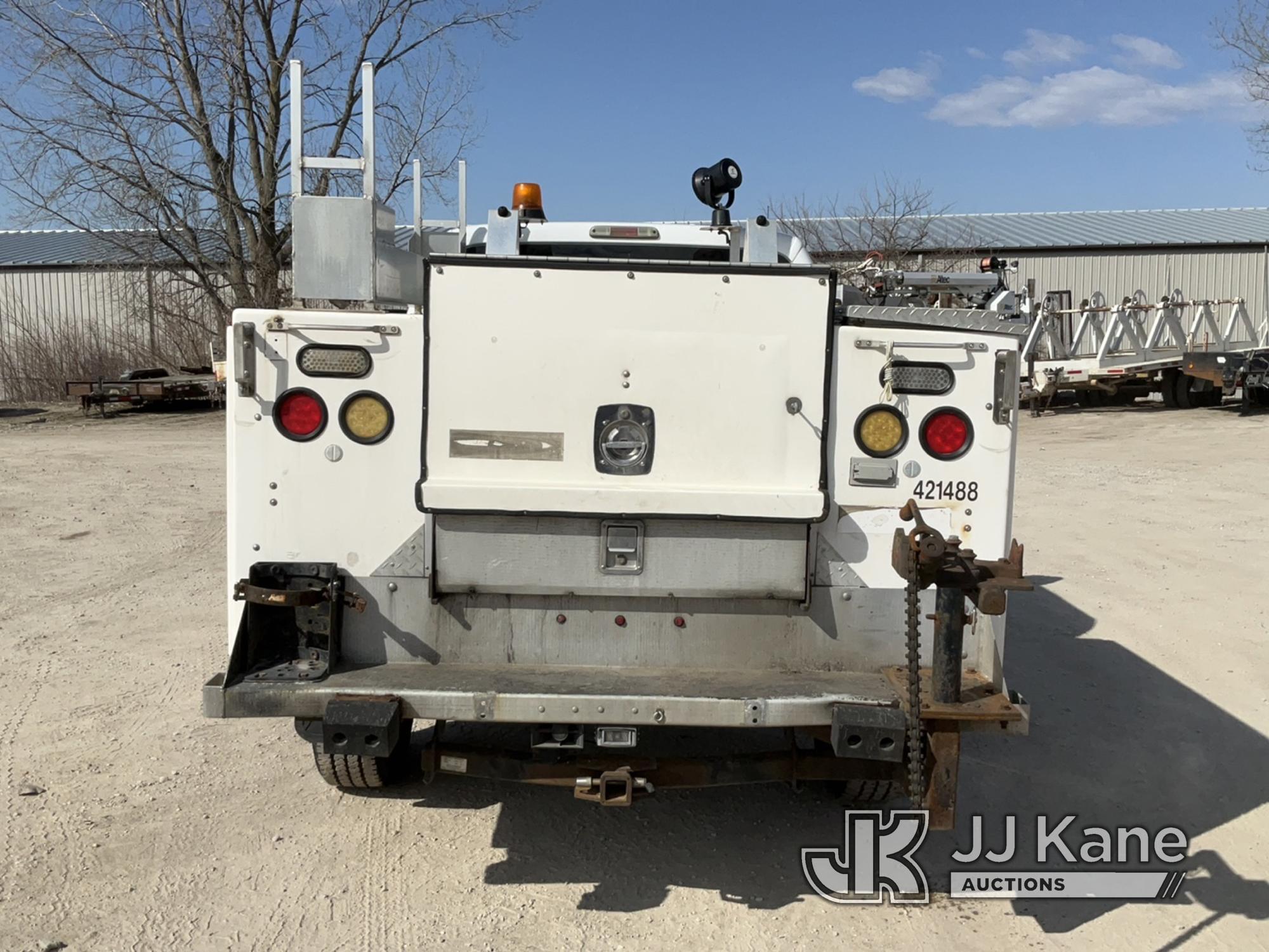 (Des Moines, IA) 2013 Ford F350 4x4 Extended-Cab Service Truck Runs & Moves) (Idles Rough, Check Eng