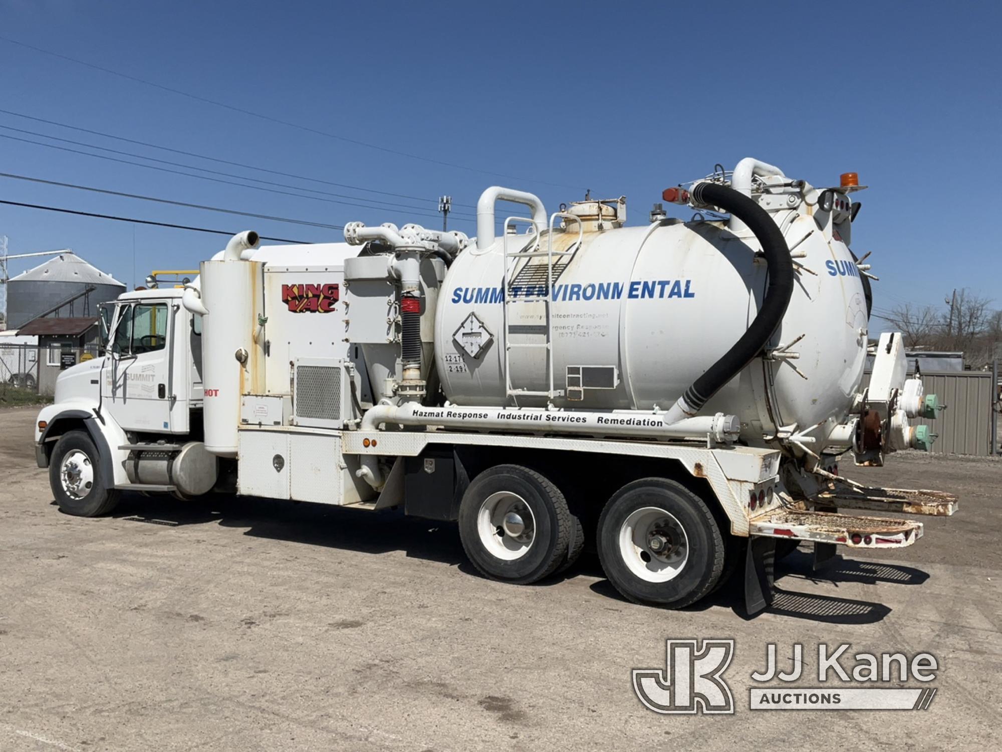 (South Beloit, IL) King Vac Vacuum Excavation System mounted on 2001 Freightliner FL112 T/A Vacuum E