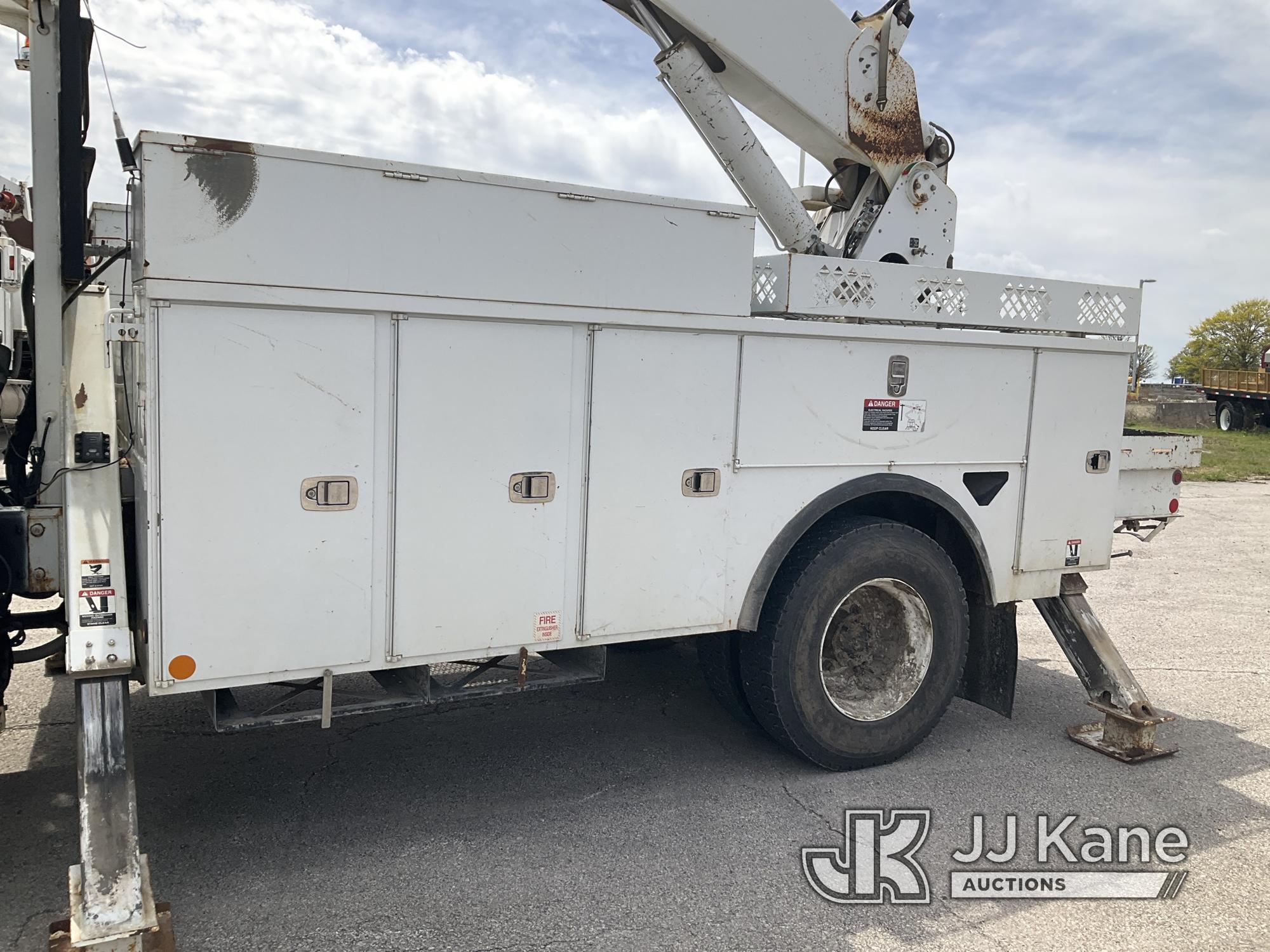 (Kansas City, MO) Altec AA755-MH, Material Handling Bucket Truck rear mounted on 2014 Freightliner M