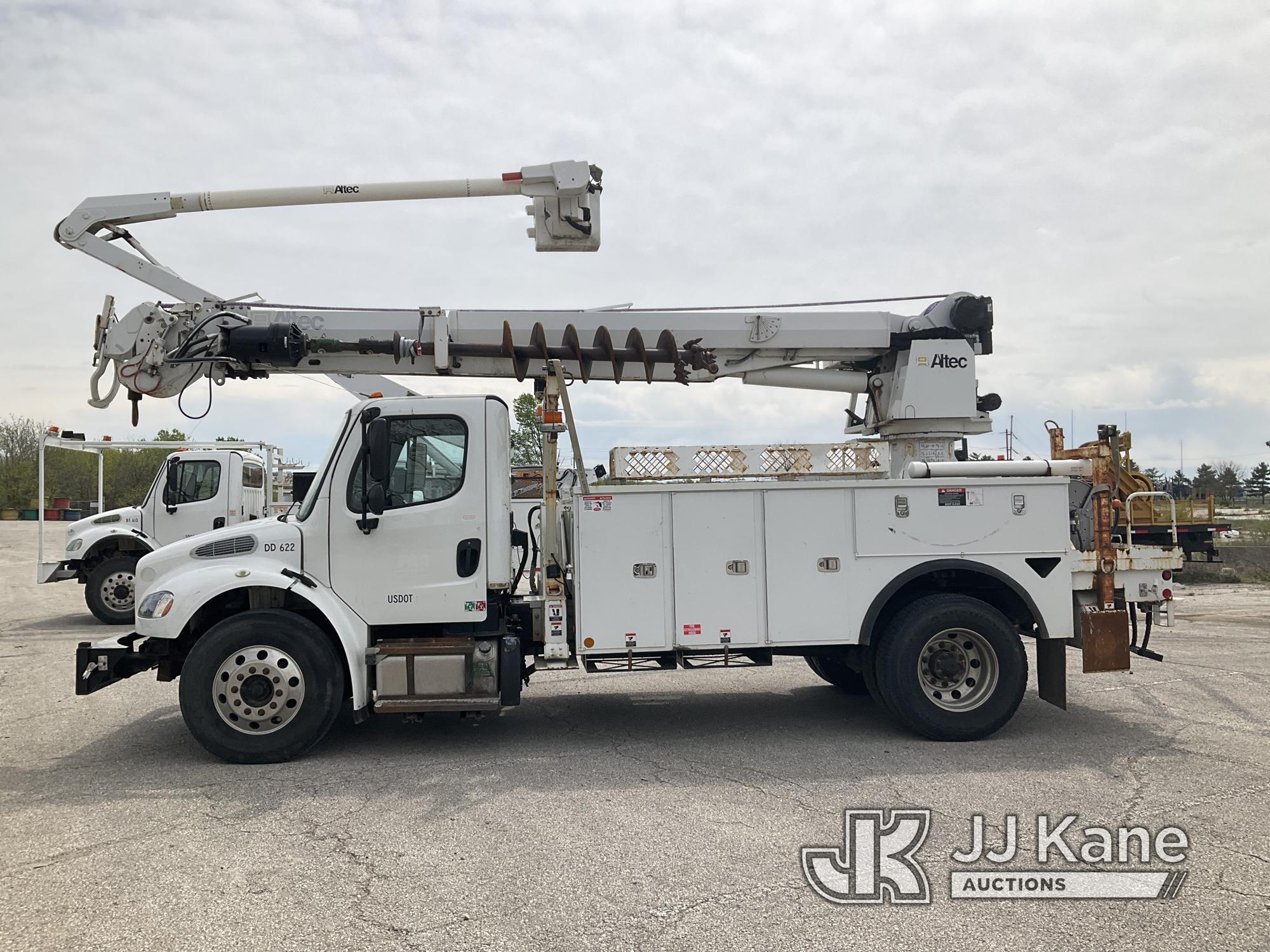 (Kansas City, MO) Altec DC47-TR, Digger Derrick rear mounted on 2014 Freightliner M2 106 Utility Tru