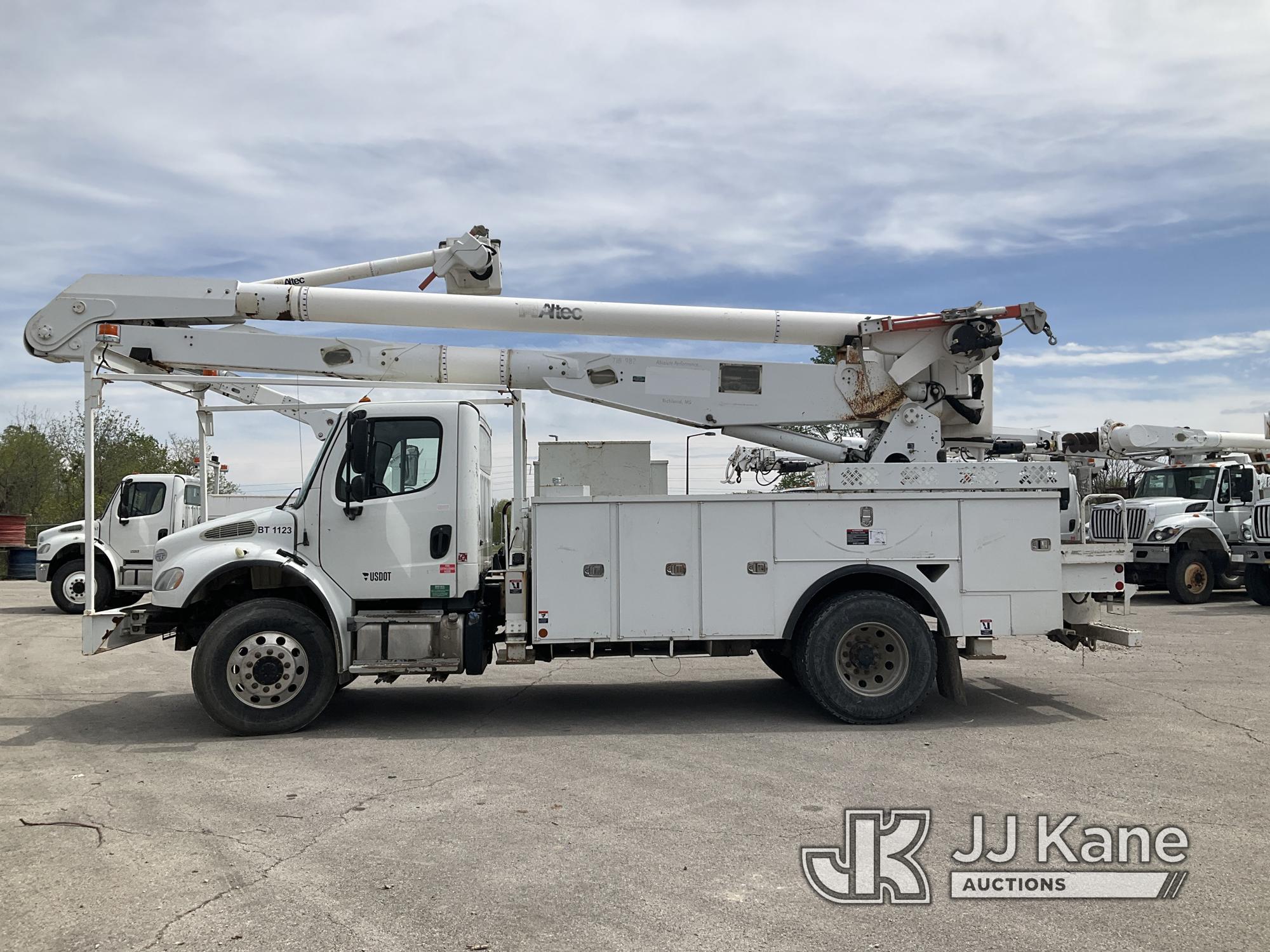 (Kansas City, MO) Altec AA755-MH, Material Handling Bucket Truck rear mounted on 2013 Freightliner M