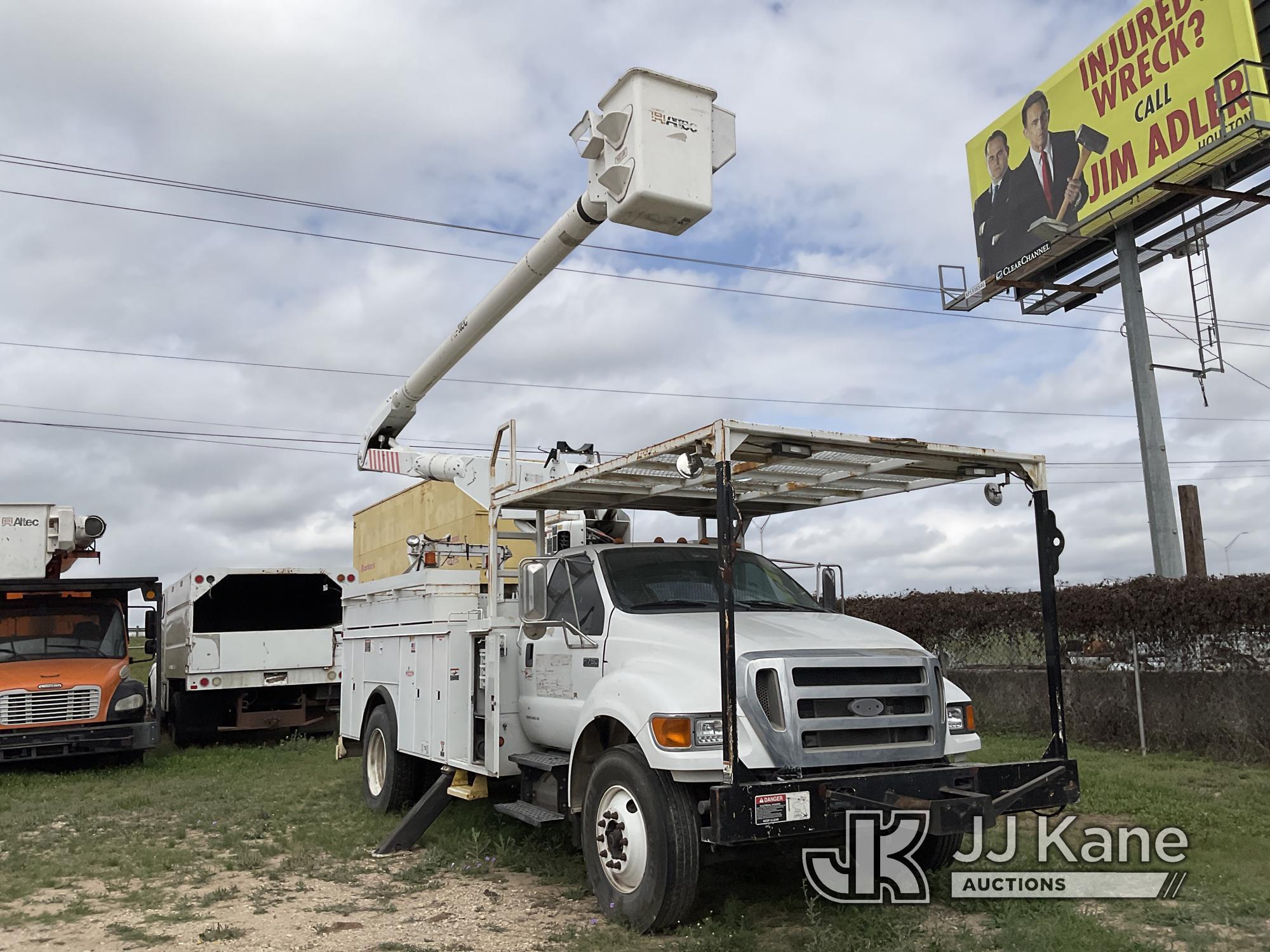 (San Antonio, TX) Altec AA755L, Bucket Truck mounted behind cab on 2008 Ford F750 Utility Truck Star