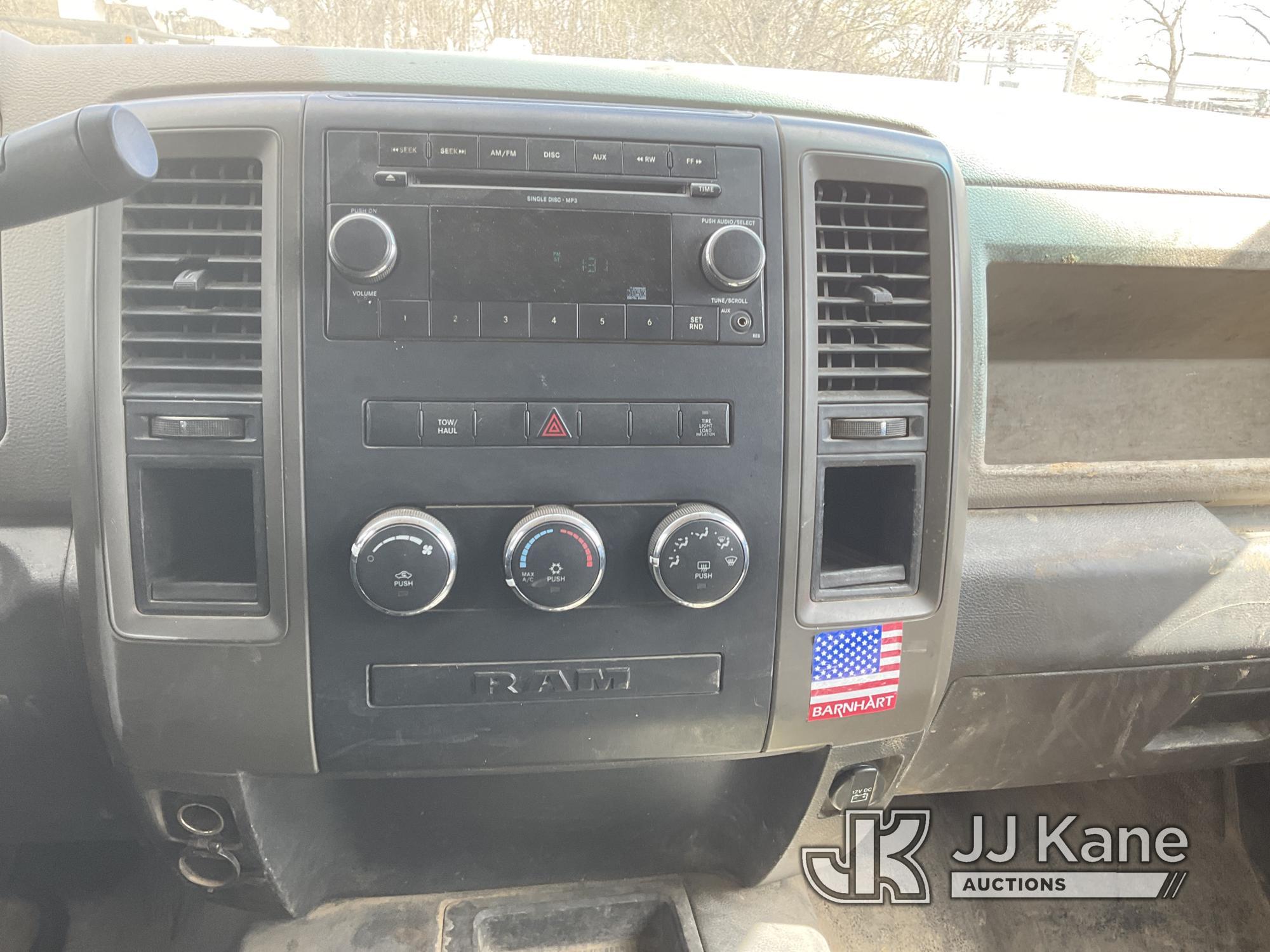 (Shakopee, MN) 2010 Dodge RAM 2500 4x4 Crew-Cab Service Truck Runs & Moves) (Jump to Start) (Exhaust