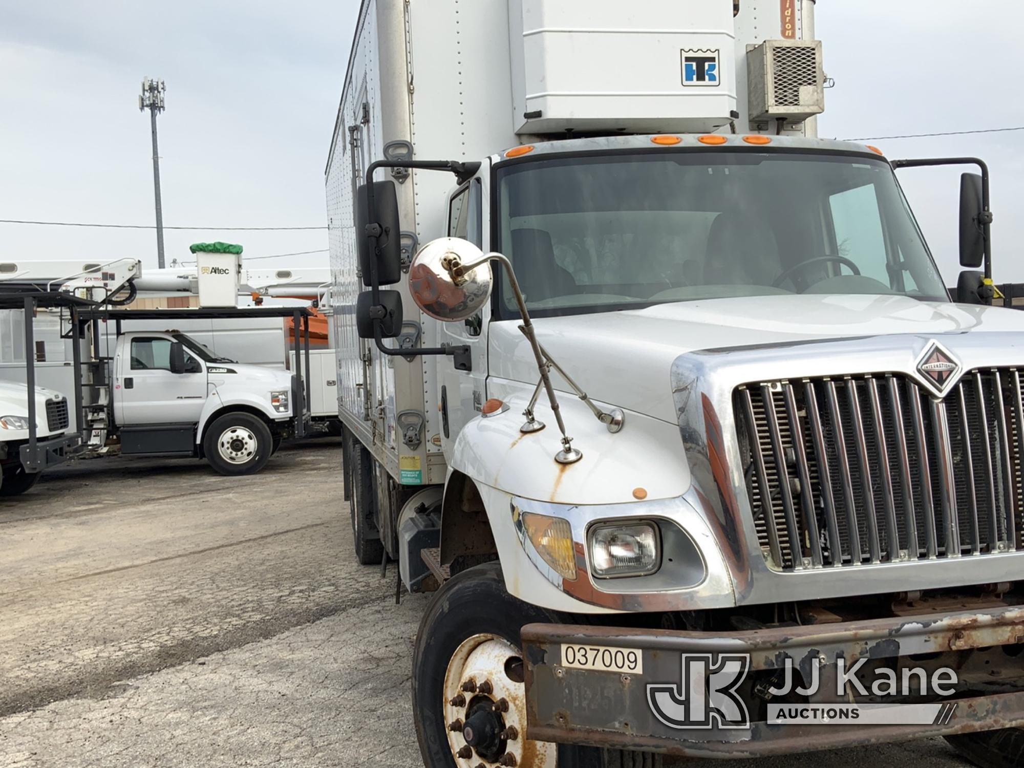 (South Beloit, IL) 2004 International 7400 T/A Van Body Truck, Stairs & Benches NOT Included Runs, M