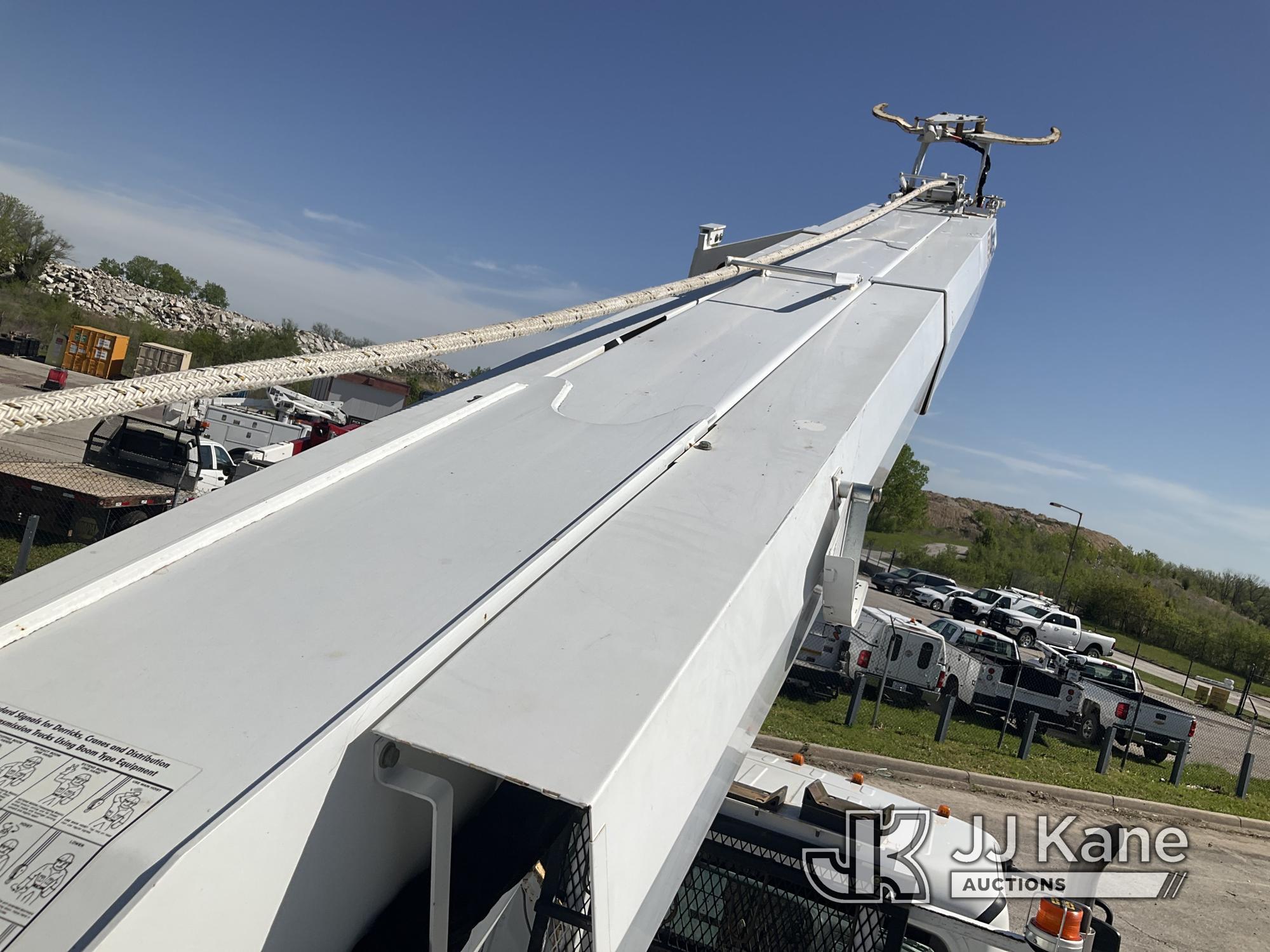 (Kansas City, MO) Altec DM47B-TR, Digger Derrick rear mounted on 2014 FREIGHTLINER M2 106 4x4 Utilit