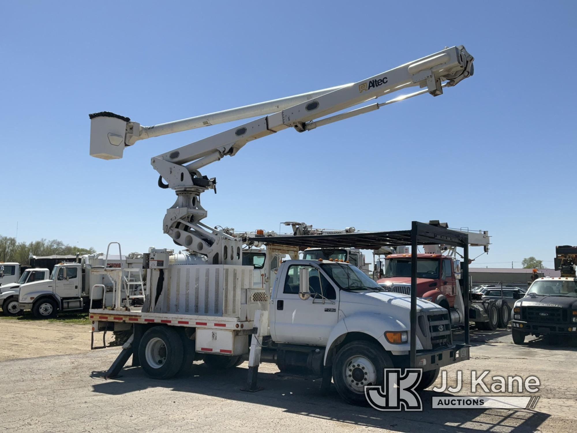 (South Beloit, IL) Altec LRV-60E70, Over-Center Elevator Bucket Truck rear mounted on 2006 Ford F750