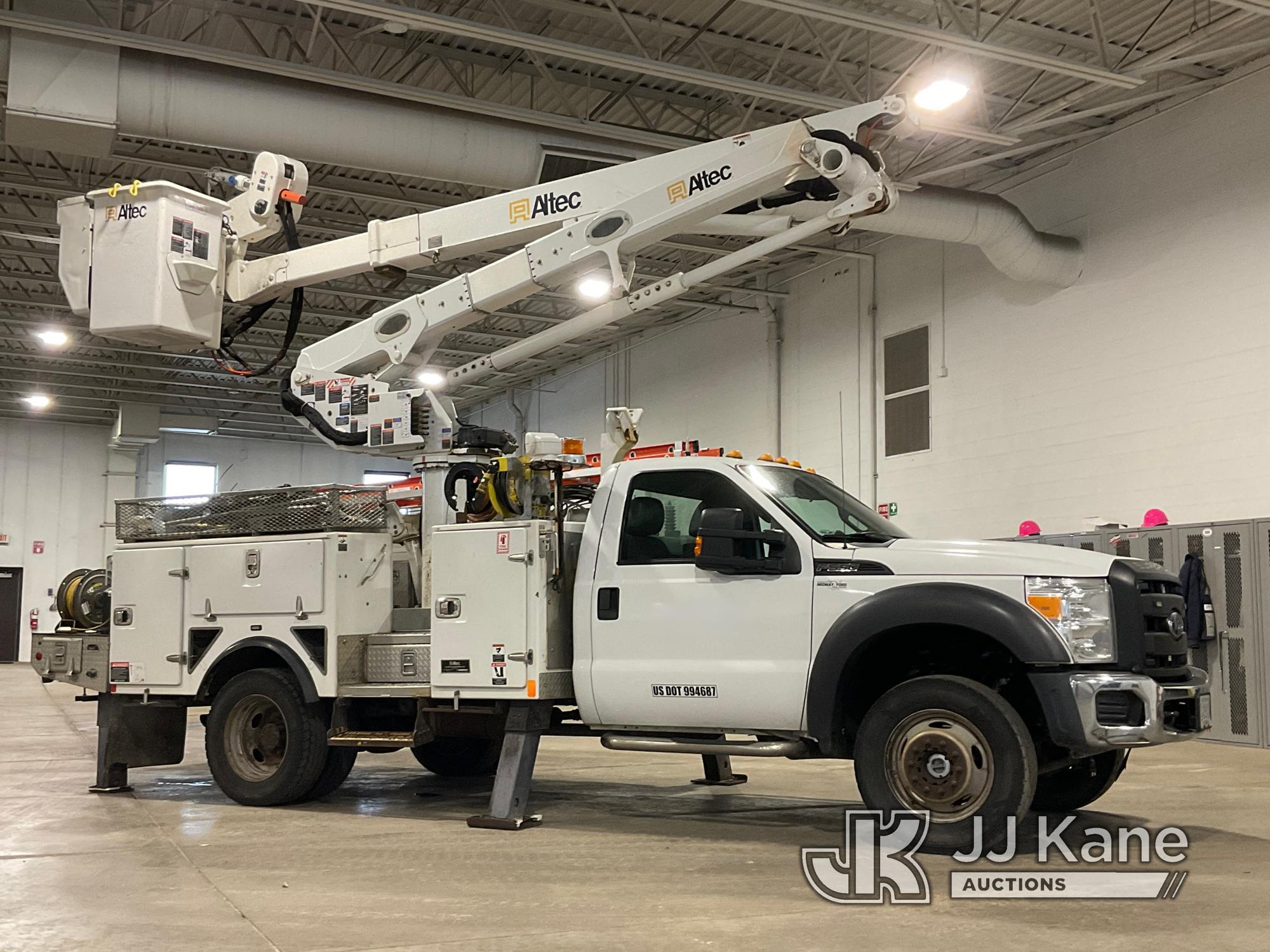 (South Beloit, IL) Altec AT48M, Articulating & Telescopic Material Handling Bucket Truck center moun