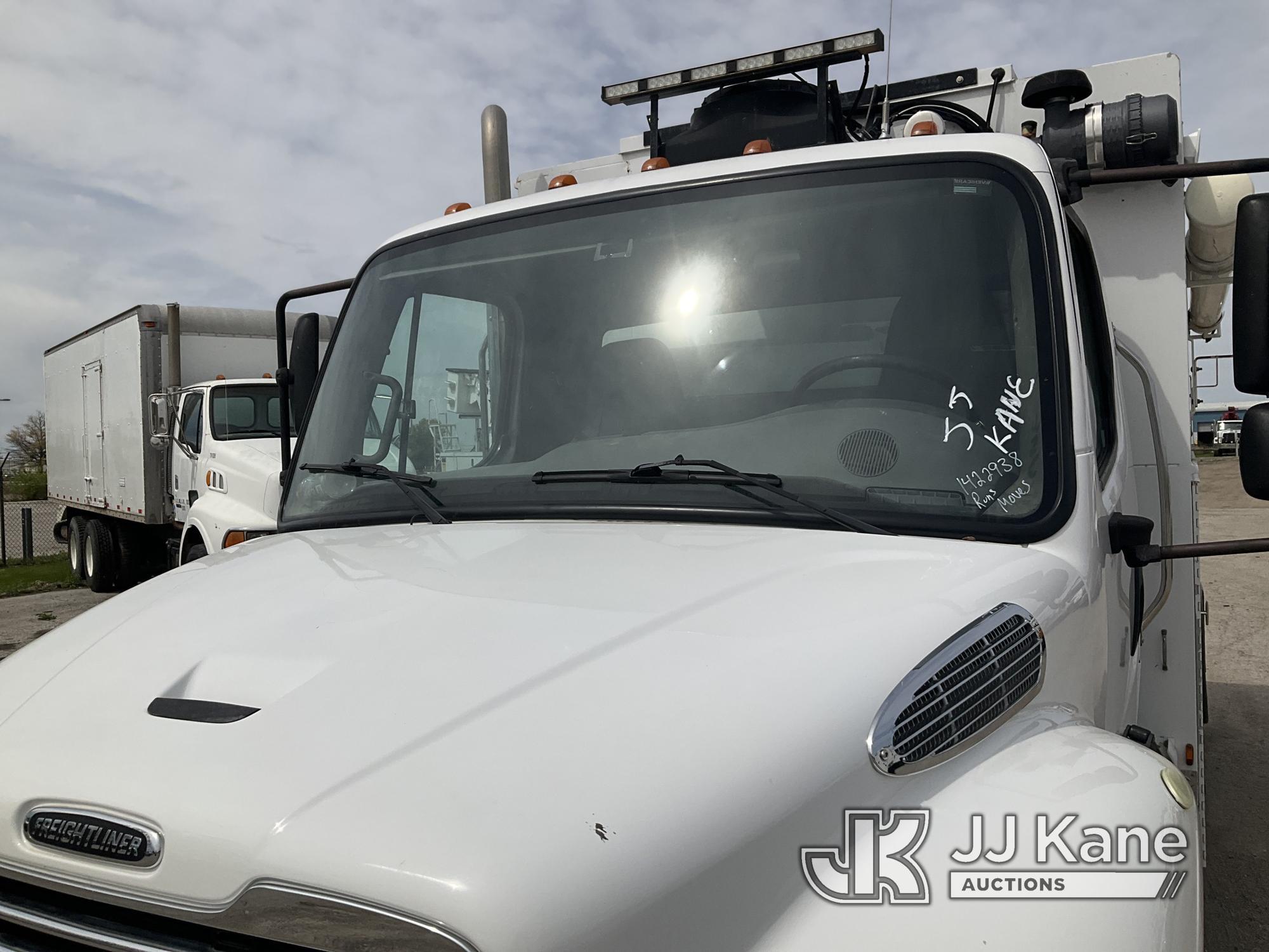 (Kansas City, MO) 2015 Freightliner M2106 Service Truck Runs & Moves) (Check Engine Light On