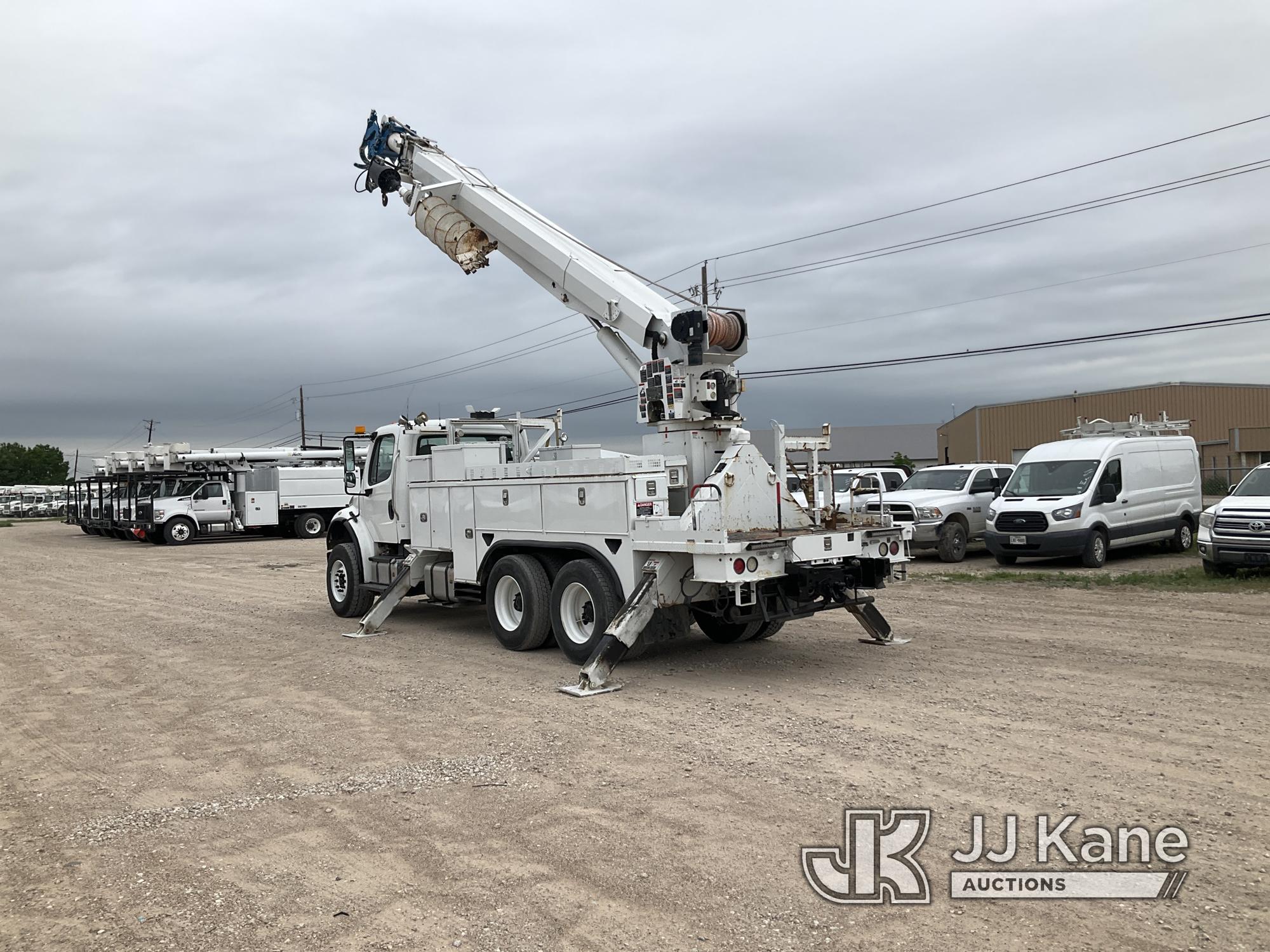 (Waxahachie, TX) Altec D3055B-TR, , 2015 Freightliner M2-106 Utility Truck Runs, Moves & Upper Opera