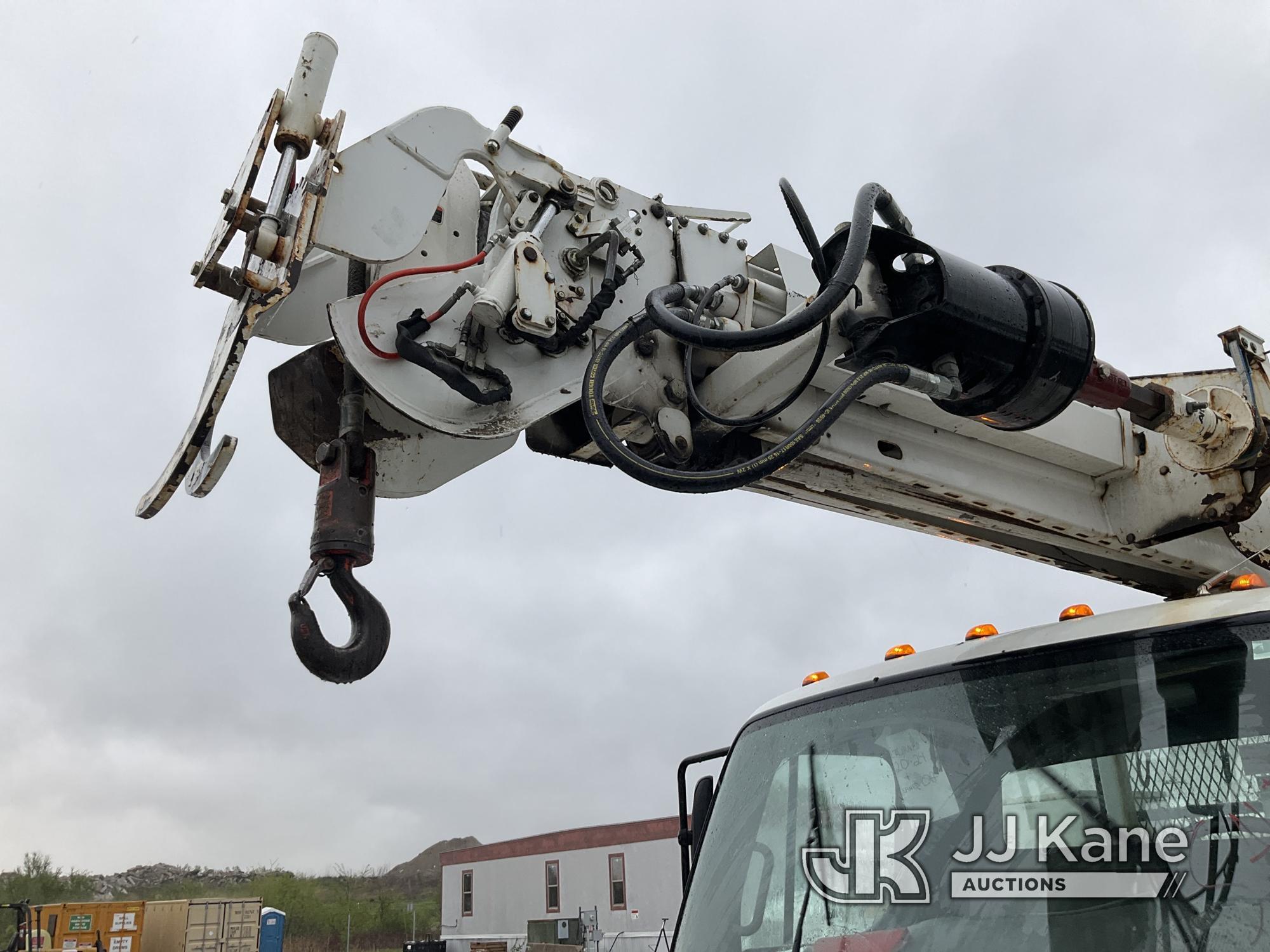 (Kansas City, MO) Altec DC47-TR, Digger Derrick rear mounted on 2014 Freightliner M2 106 Utility Tru