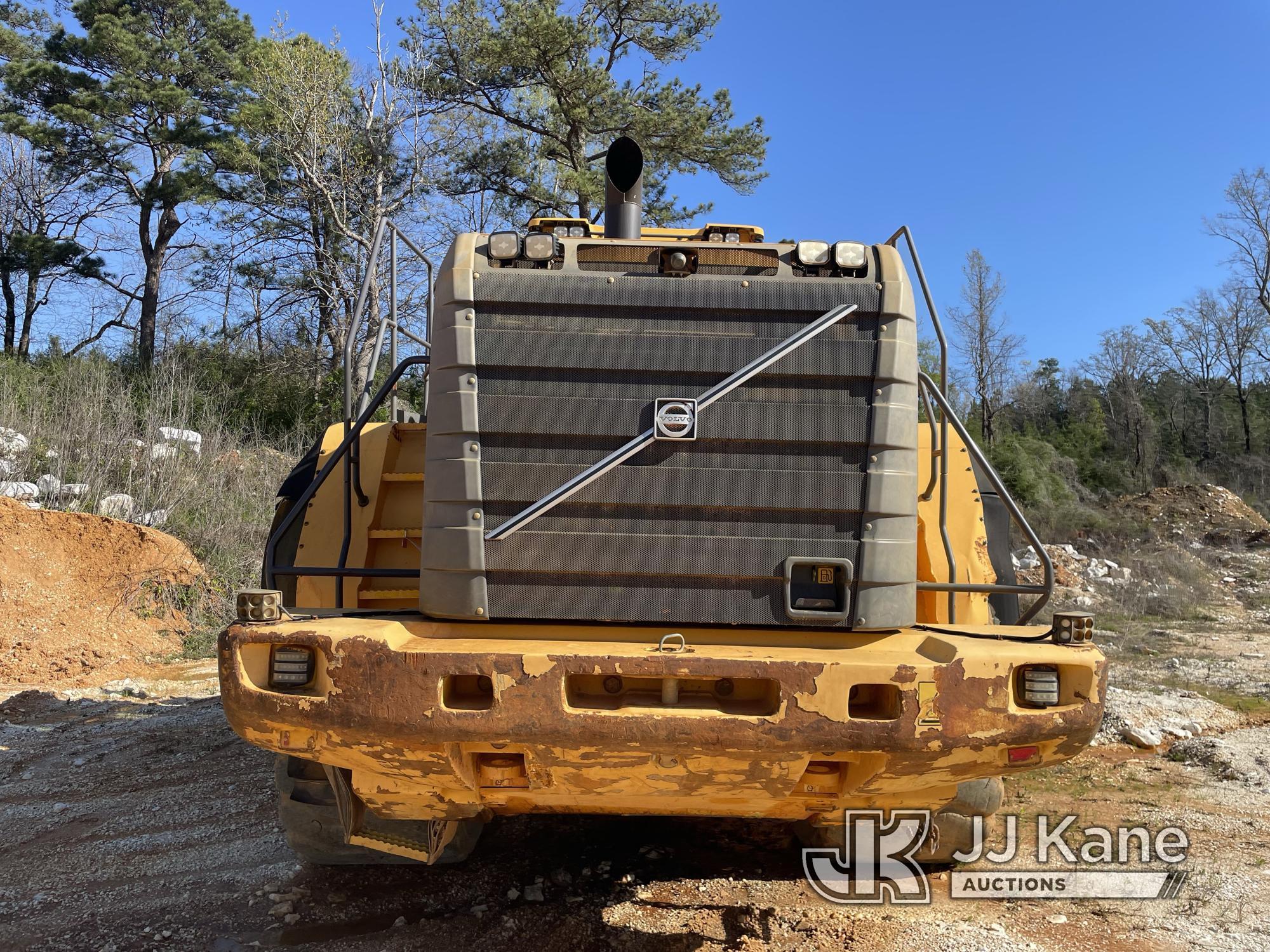 (Sylacauga, AL) 2014 Volvo L350F Wheel Loader Runs, Moves & Operates, Transmission Leaks, Seller Sta