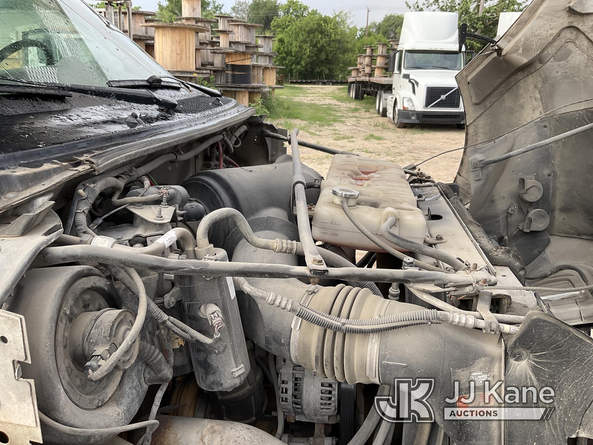 (San Antonio, TX) HiRanger 5FC-55, Bucket mounted behind cab on 2001 Ford F750 Utility Truck Runs, M