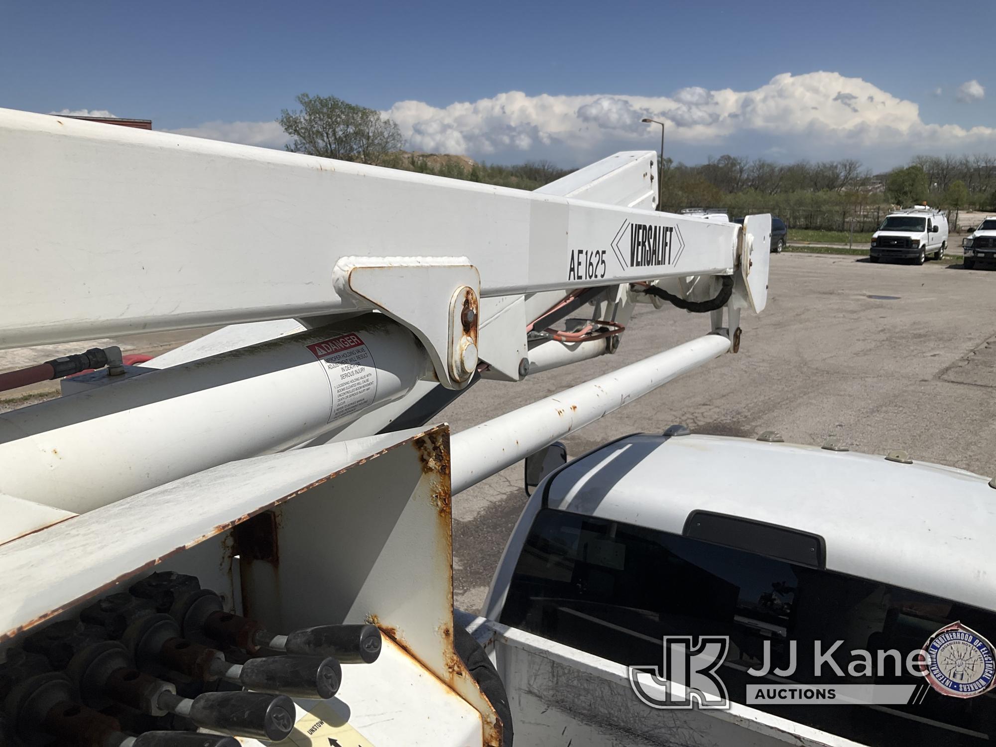 (Kansas City, MO) Versalift SST37, Articulating & Telescopic Bucket center mounted on 2012 Dodge 550