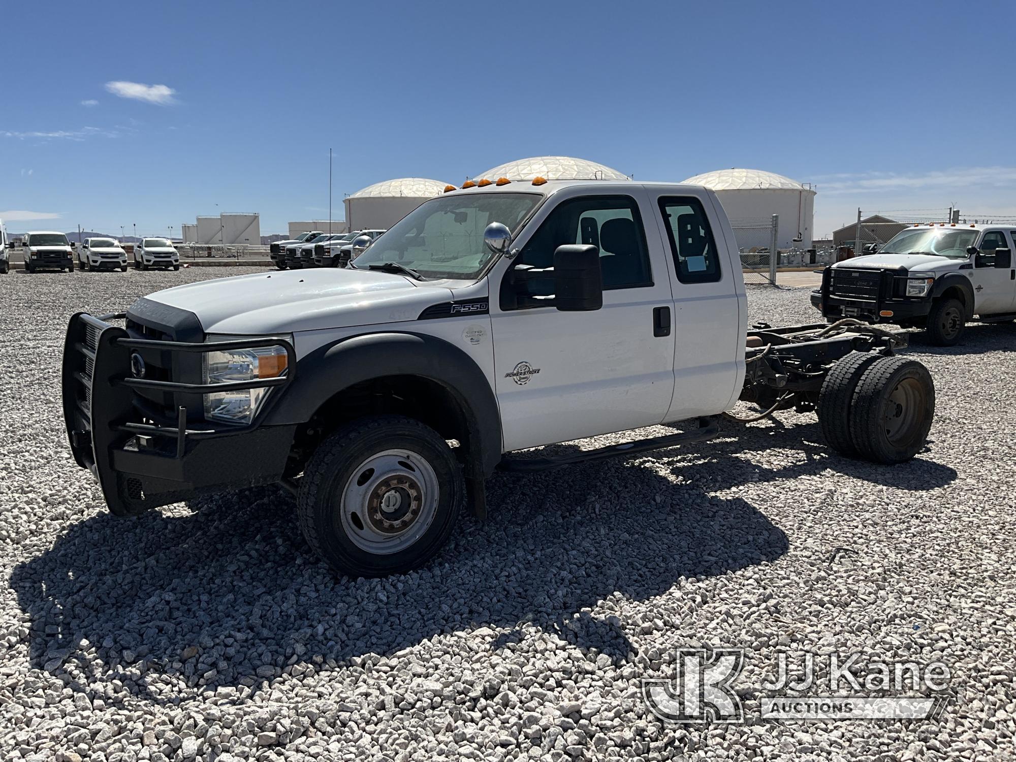 (El Paso, TX) 2015 Ford F550 4x4 Extended-Cab & Chassis Runs and Moves, Check Engine Light On, Engin