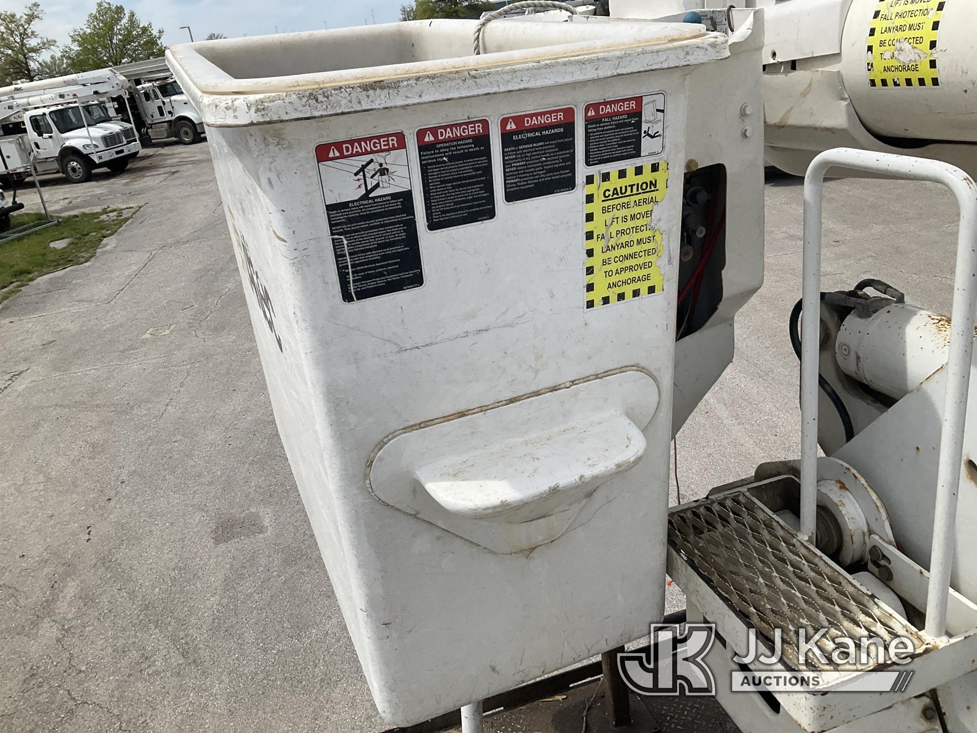 (Kansas City, MO) Altec AA755-MH, Material Handling Bucket Truck rear mounted on 2014 Freightliner M