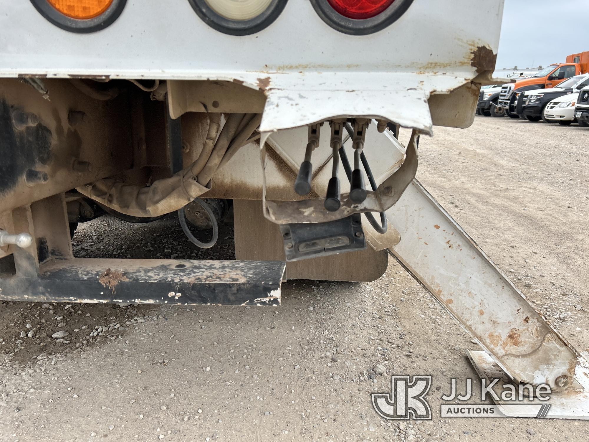 (Waxahachie, TX) Altec DM47-TR, Digger Derrick rear mounted on 2015 International 7400 T/A Flatbed/U