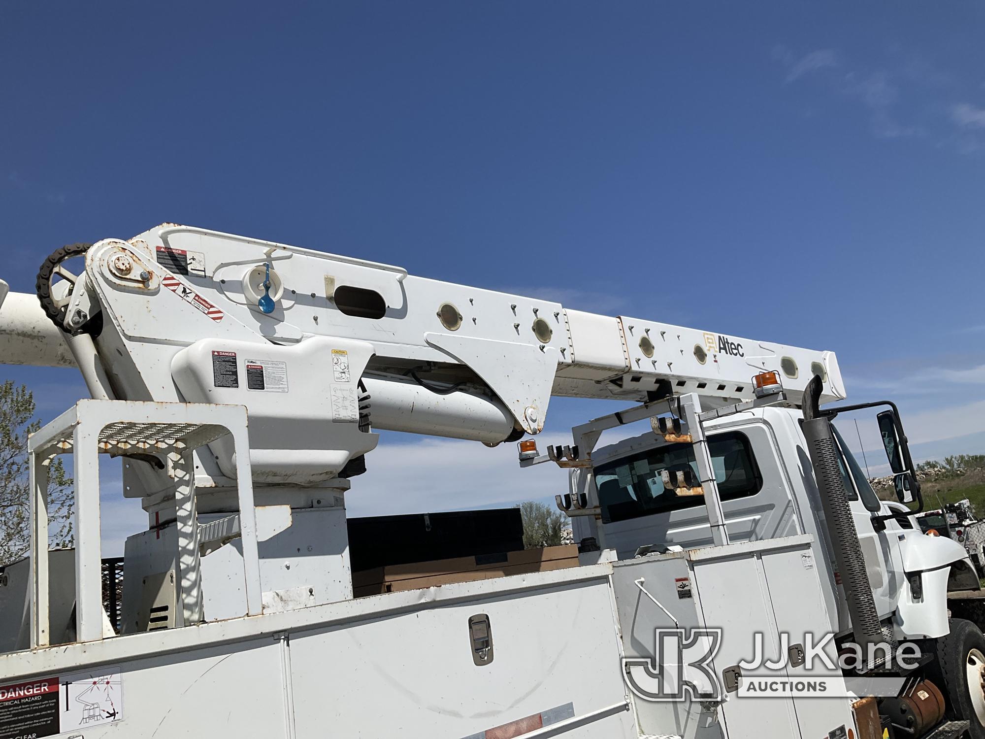 (Kansas City, MO) Altec AM55E-MH, Over-Center Material Handling Bucket Truck rear mounted on 2014 In