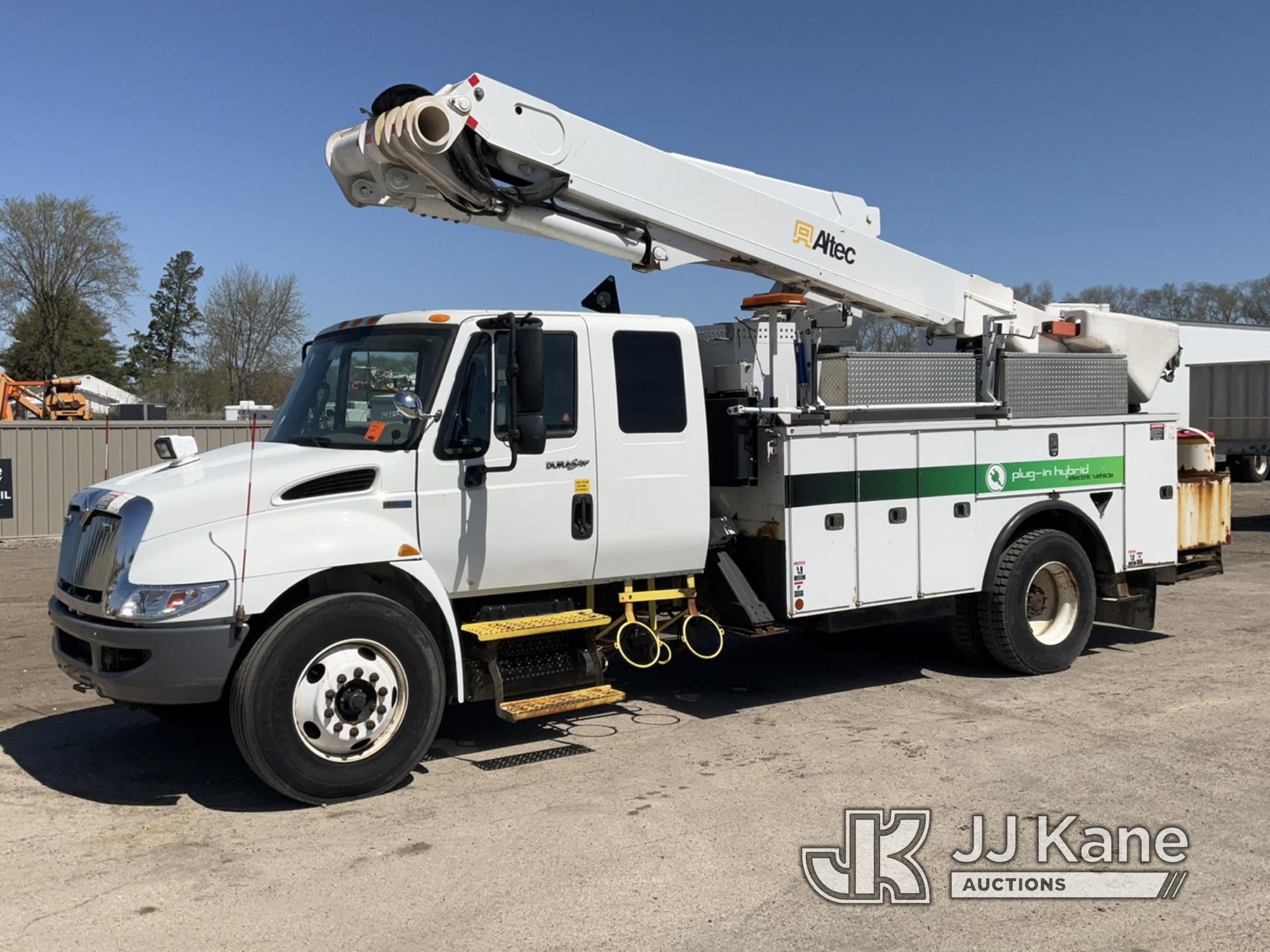 (South Beloit, IL) Altec TA50, Articulating & Telescopic Material Handling Bucket Truck mounted on 2