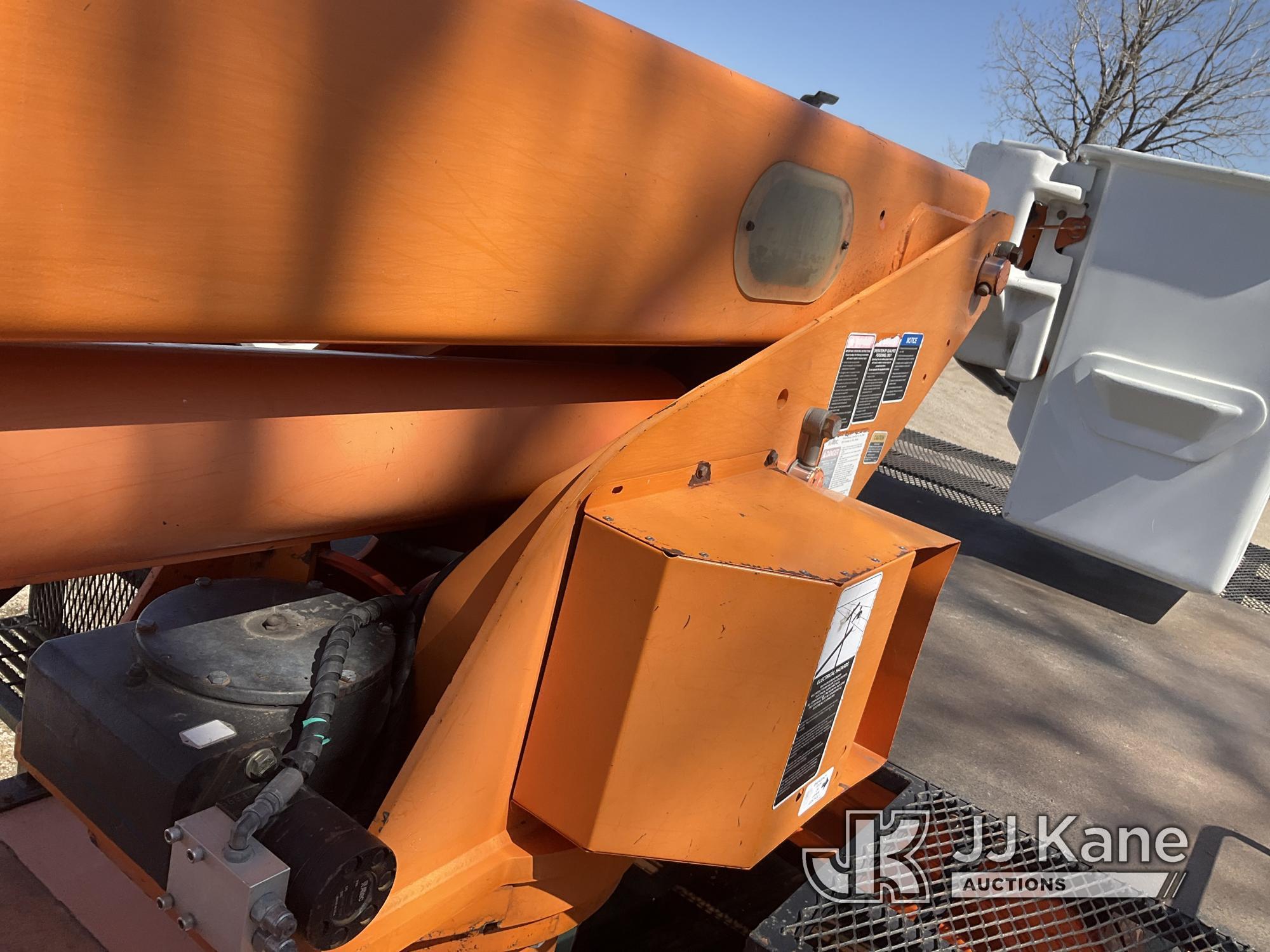 (Kansas City, MO) Altec LRV55, Over-Center Bucket Truck mounted behind cab on 2006 GMC C7500 Chipper