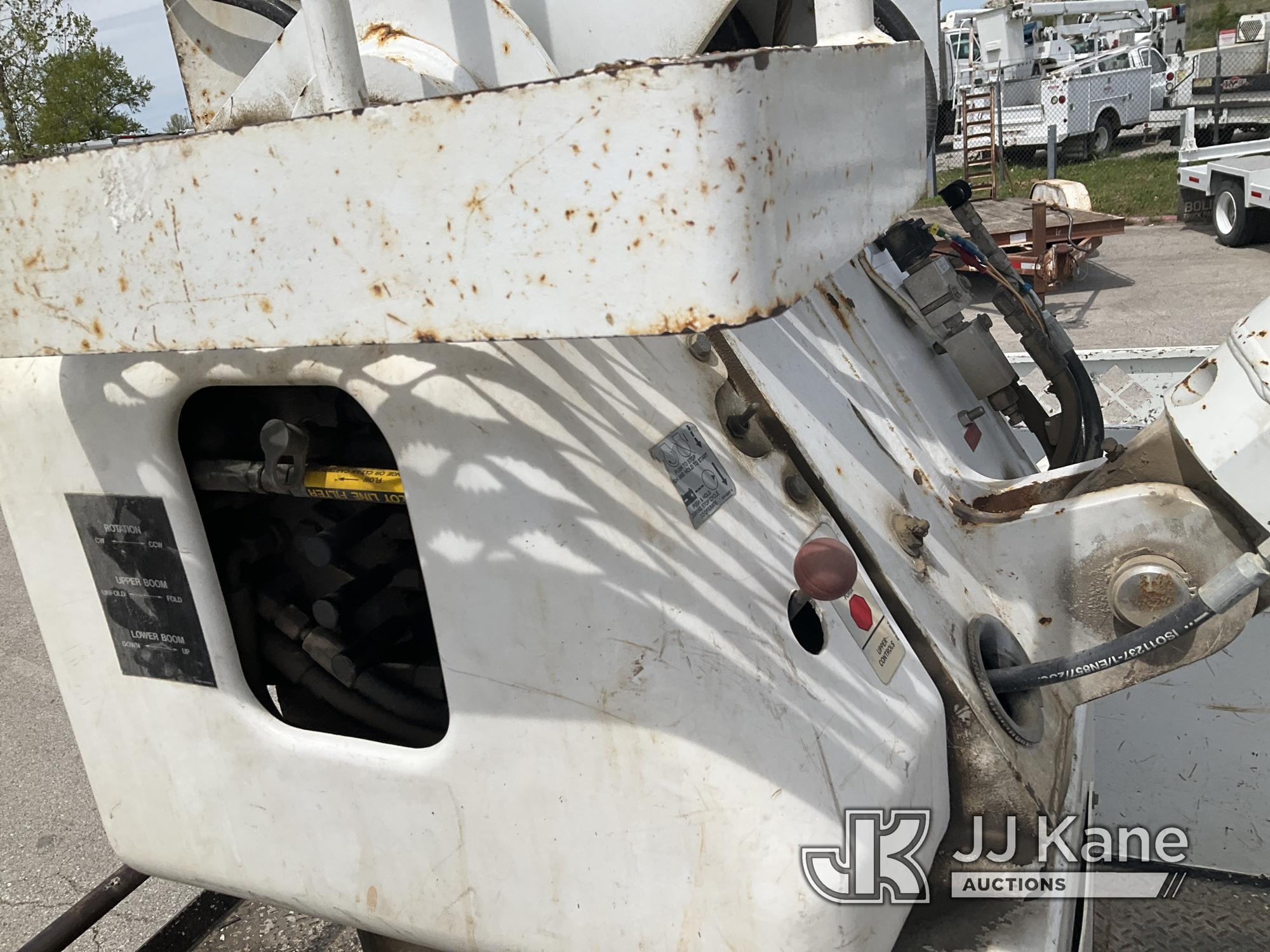 (Kansas City, MO) Altec AA755-MH, Material Handling Bucket Truck rear mounted on 2014 Freightliner M