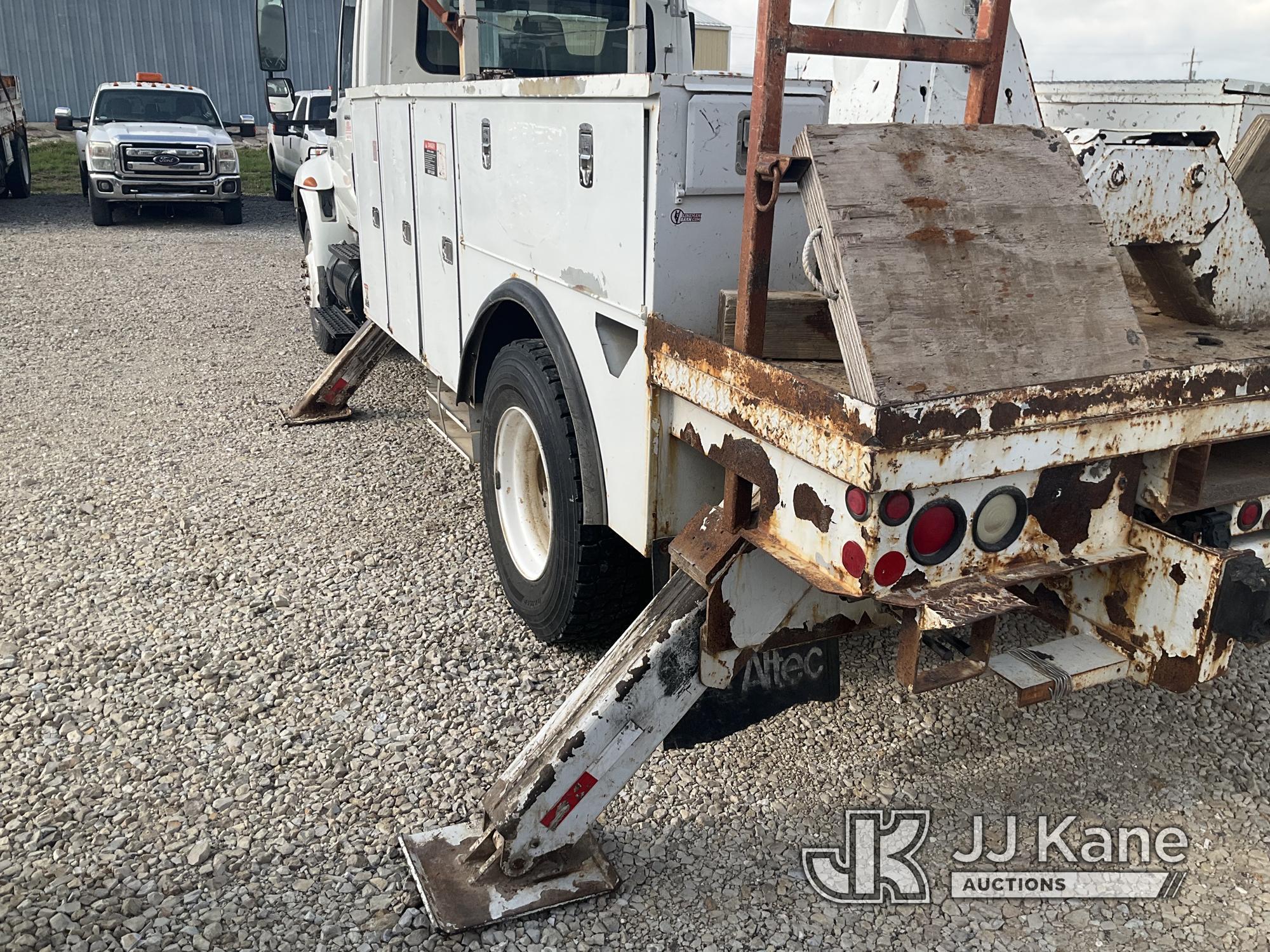 (Tipton, MO) Altec DM47-TR, Digger Derrick rear mounted on 2008 International 4300 Utility Truck Run