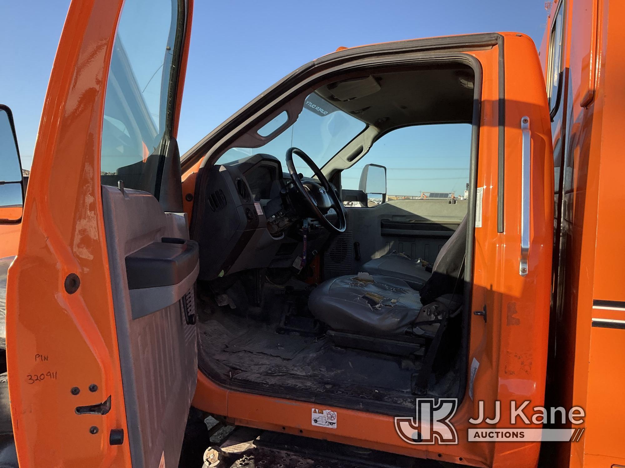 (Waxahachie, TX) 2013 Ford F650 Chipper Dump Truck Runs & Moves) (ABS Light On) (Seller States: Need