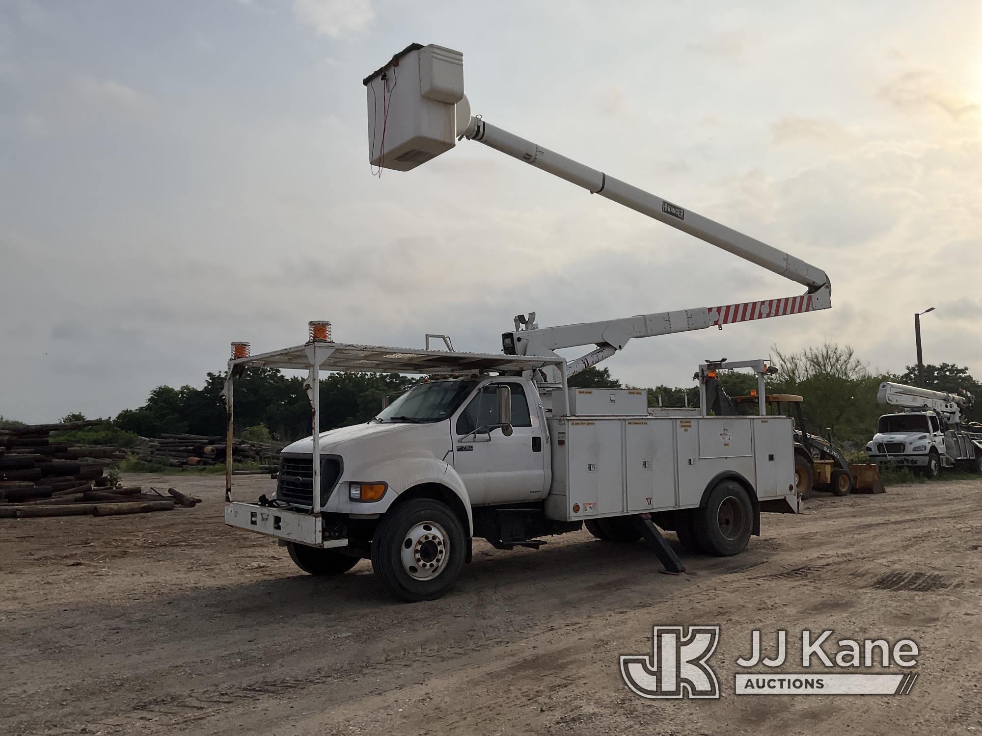 (San Antonio, TX) HiRanger 5FC-55, Bucket mounted behind cab on 2001 Ford F750 Utility Truck Runs, M