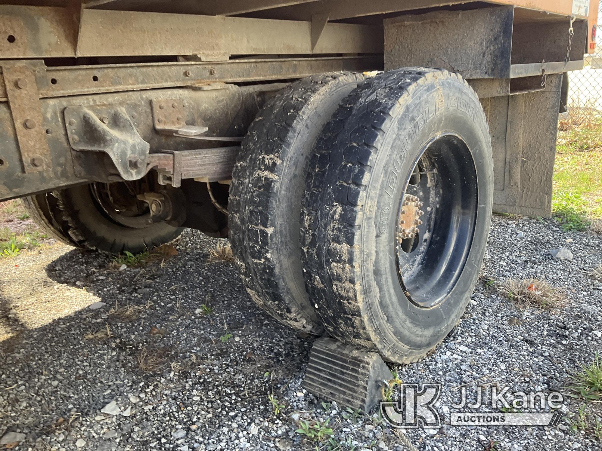 (Kansas City, MO) Altec LRV55, Over-Center Bucket Truck mounted behind cab on 2006 GMC C7500 Chipper