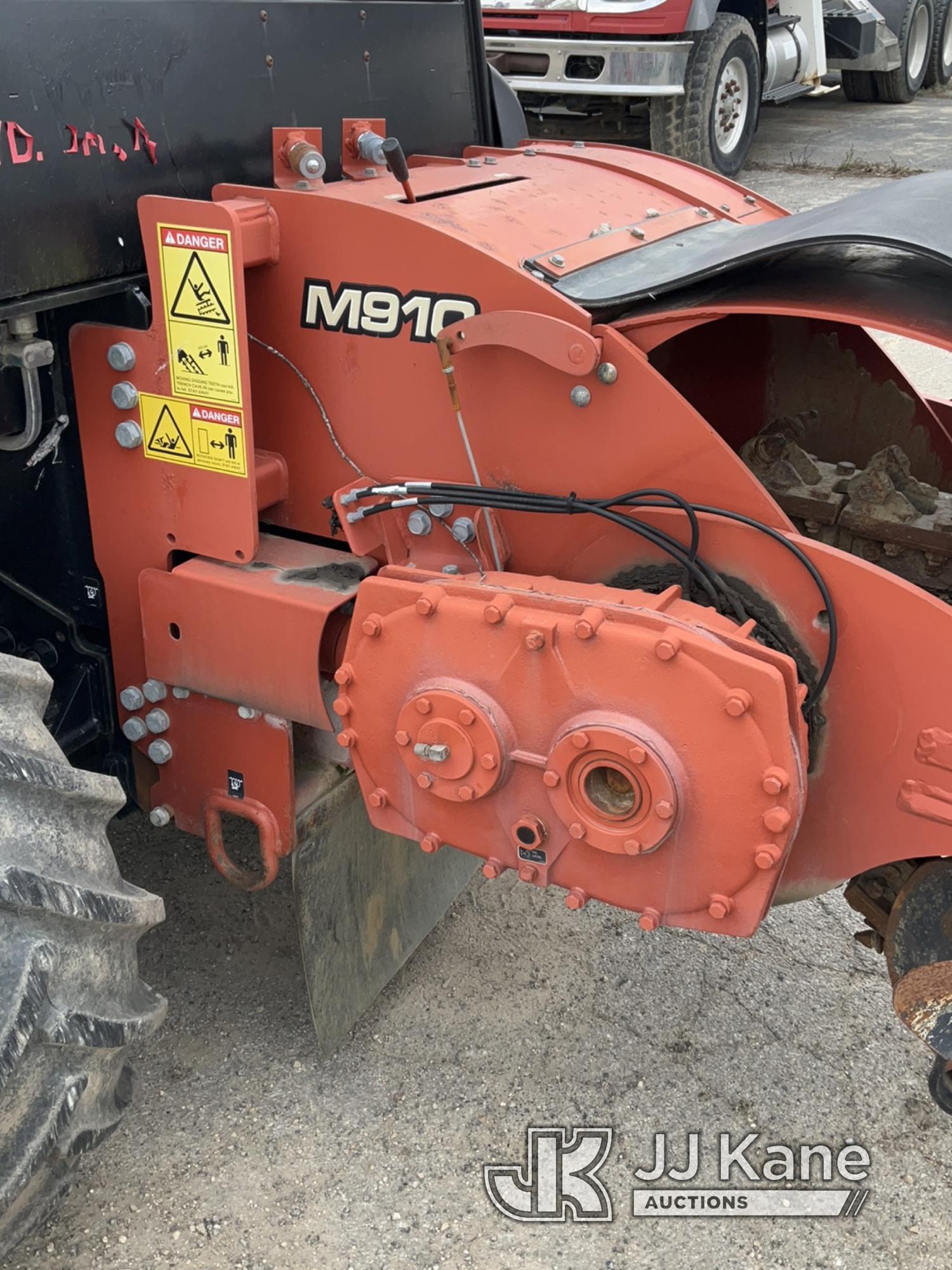 (South Beloit, IL) 2015 Ditch Witch RT100 Rubber Tired Trencher Runs, Moves, Operates