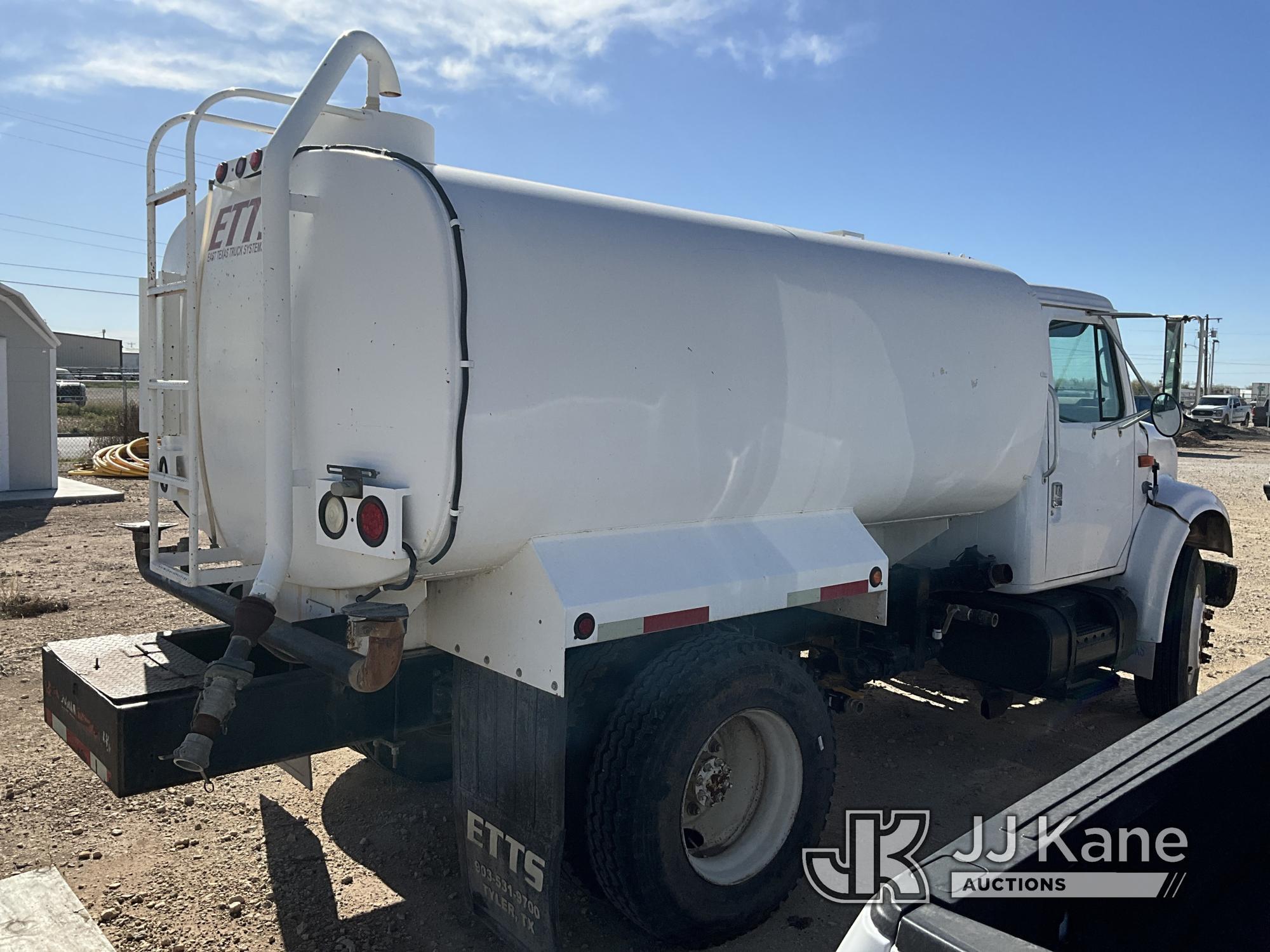 (San Angelo, TX) 1998 International 4900 Water Tank Truck Engine Will Turn And Crank, Not Starting,