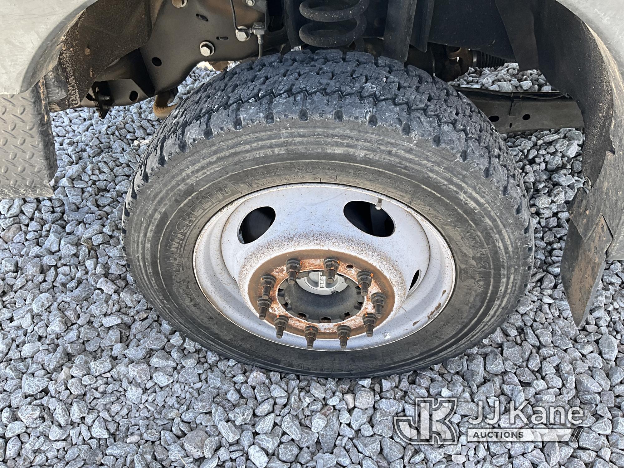 (El Paso, TX) 2015 Ford F550 4x4 Extended-Cab & Chassis Runs and Moves, Check Engine Light On, Engin