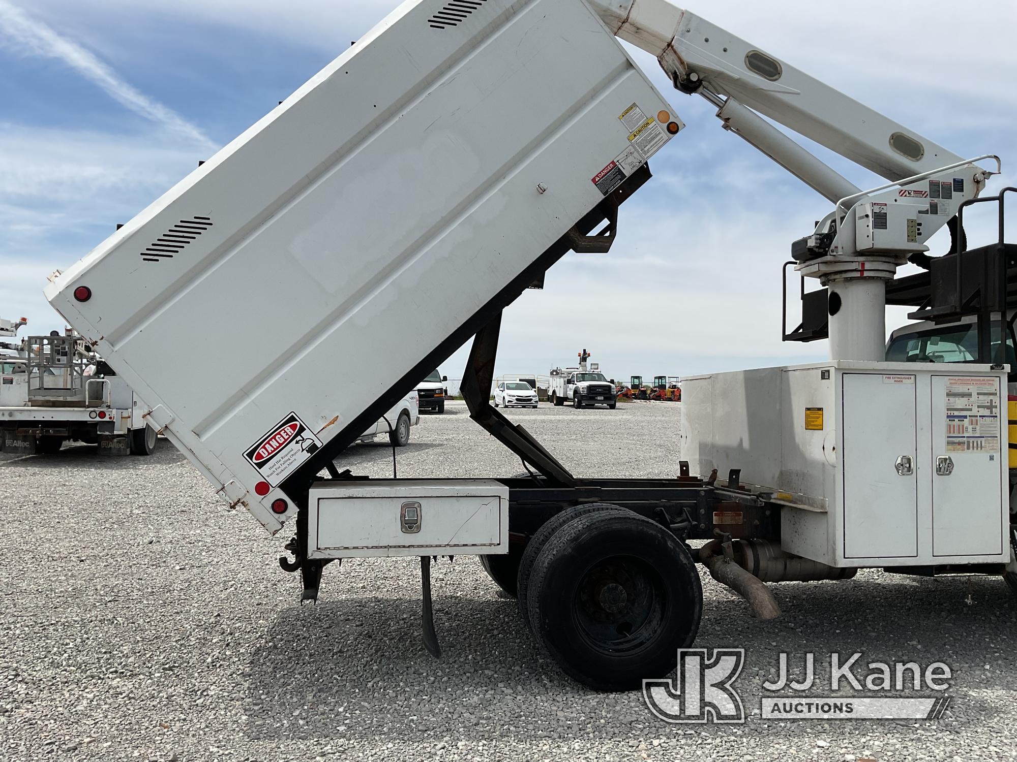 (Hawk Point, MO) Altec LR756, Over-Center Bucket mounted behind cab on 2013 Ford F750 Chipper Dump T