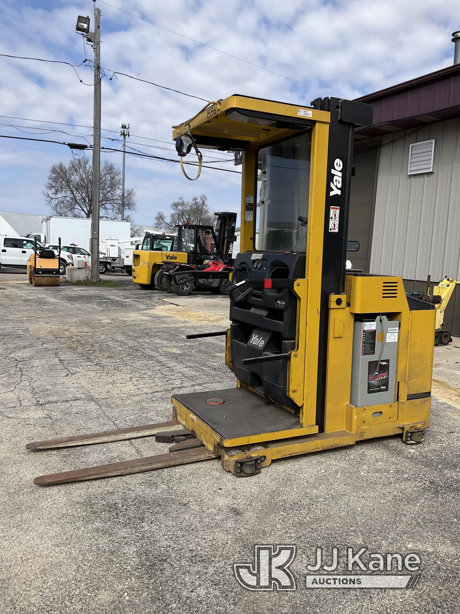 (South Beloit, IL) 2005 Yale Stand-Up Narrow Aisle Forklift Order Picker Runs, Moves, Operates