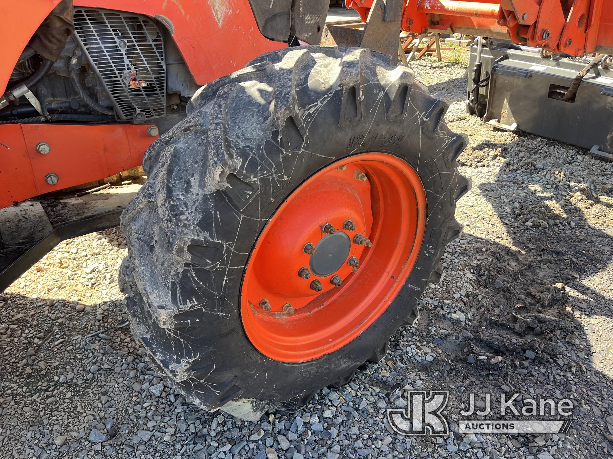 (Homer, LA) Kubota M9960 Utility Tractor Runs & Moves) (Will Not Stay in Gear, Condition Unknown, Mi