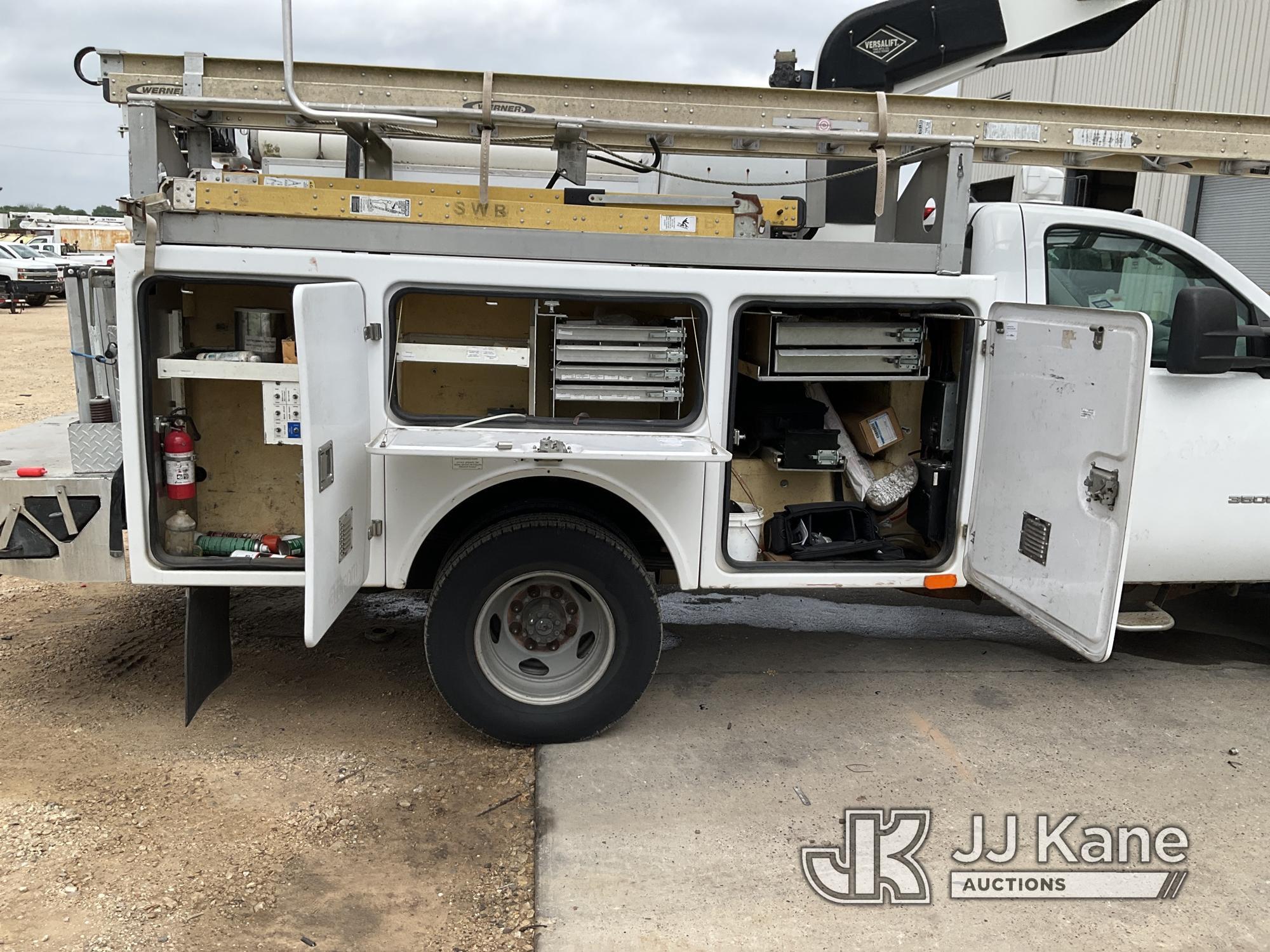 (Houston, TX) Versalift TEL29NE03, Telescopic Non-Insulated Bucket Truck mounted behind cab on 2012