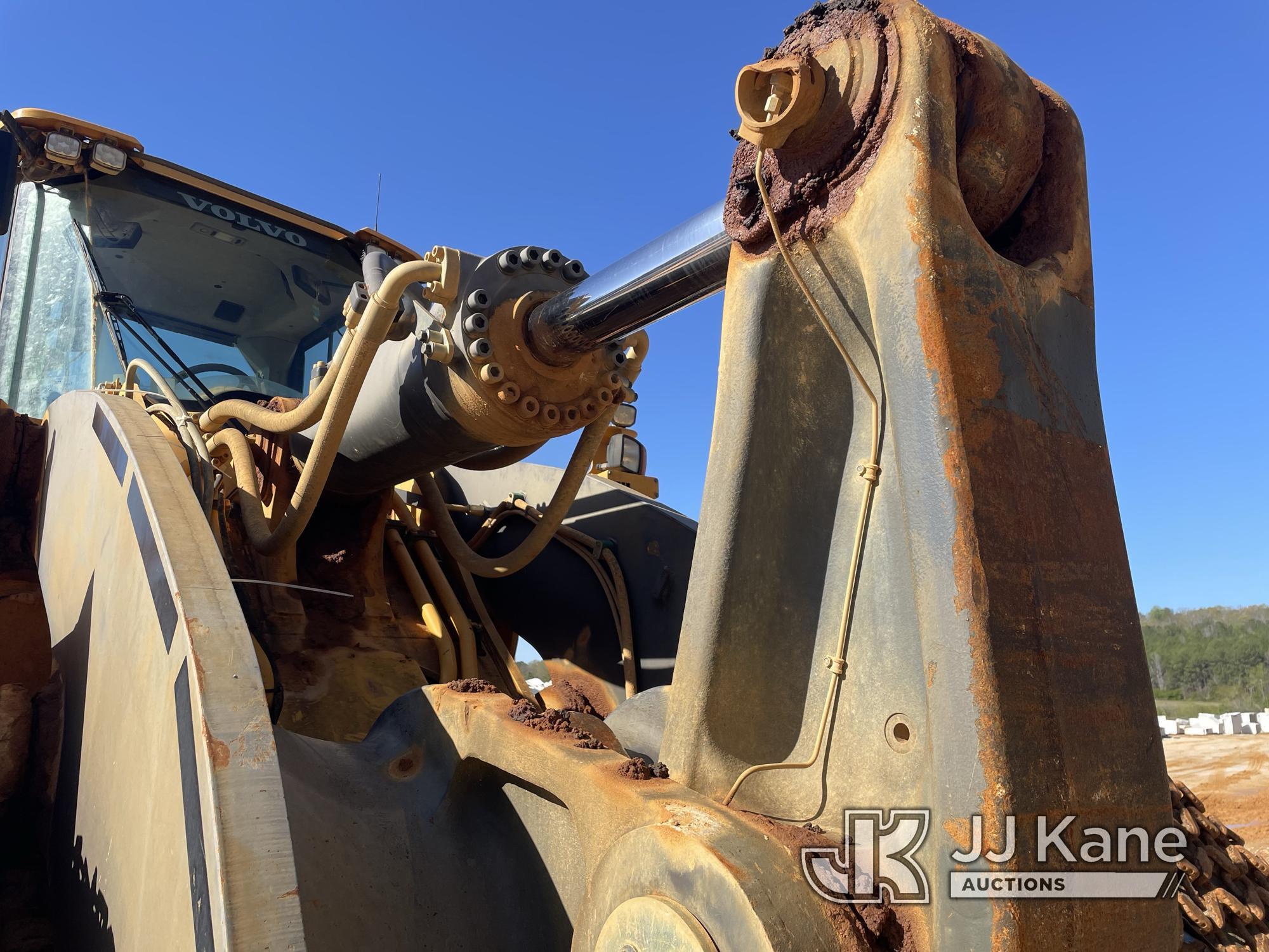 (Sylacauga, AL) 2014 Volvo L350F Wheel Loader Runs, Moves & Operates, Transmission Leaks, Seller Sta