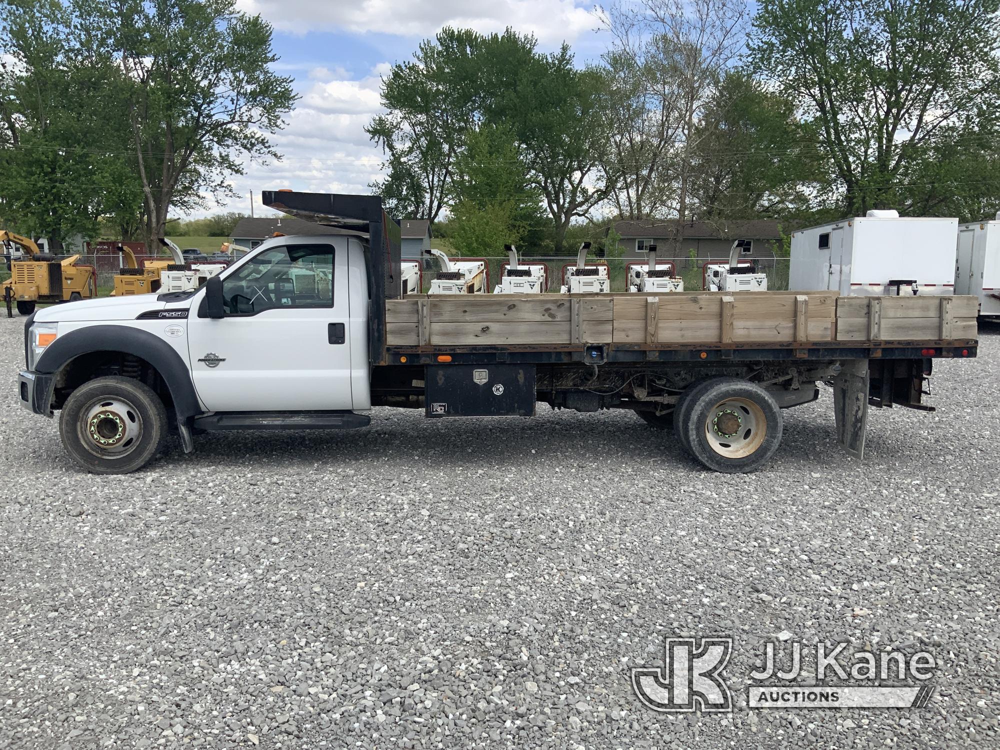 (Hawk Point, MO) 2012 Ford F550 Flatbed Truck Runs & Moves) (Check Engine Light On.