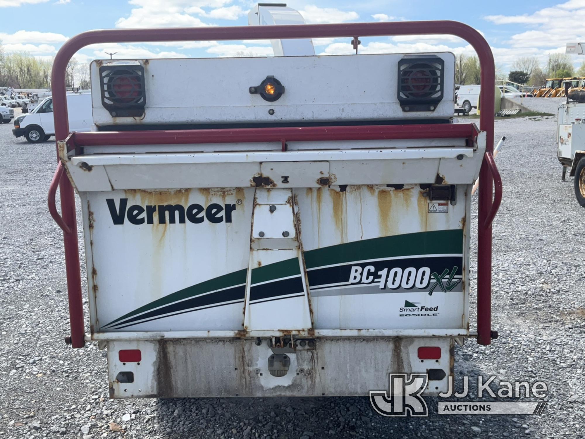 (Hawk Point, MO) 2015 Vermeer BC1000XL Chipper (12in Drum) No Title) (Runs & Operates) (Minor Rust D