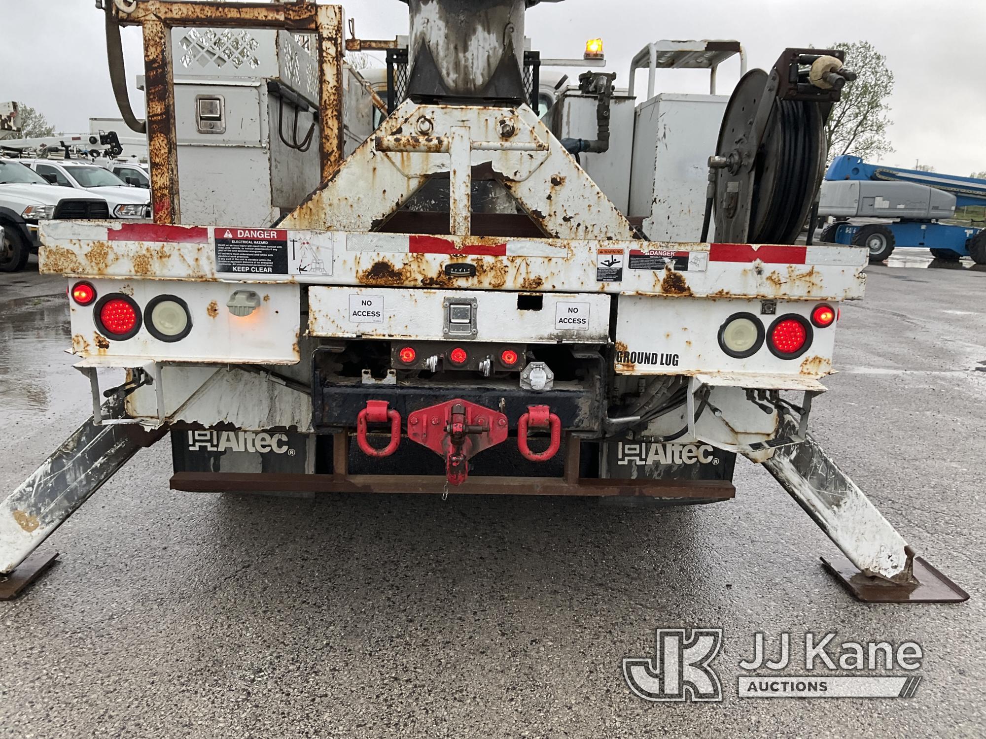 (Kansas City, MO) Altec DC47-TR, Digger Derrick rear mounted on 2014 Freightliner M2 106 Utility Tru