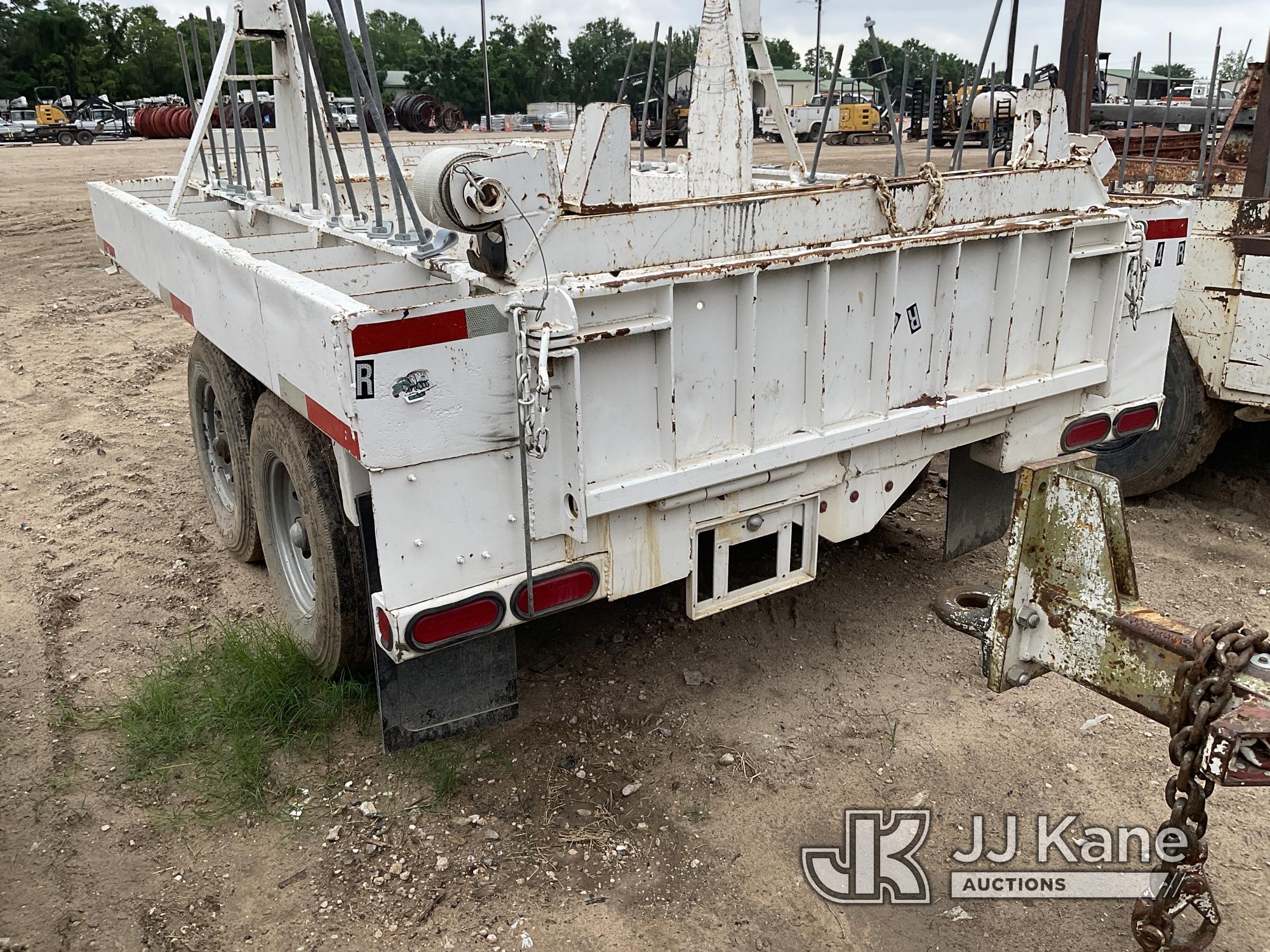 (Cypress, TX) 1998 Unknown T/A Pole/Material Trailer No Title) (Stands & Rolls