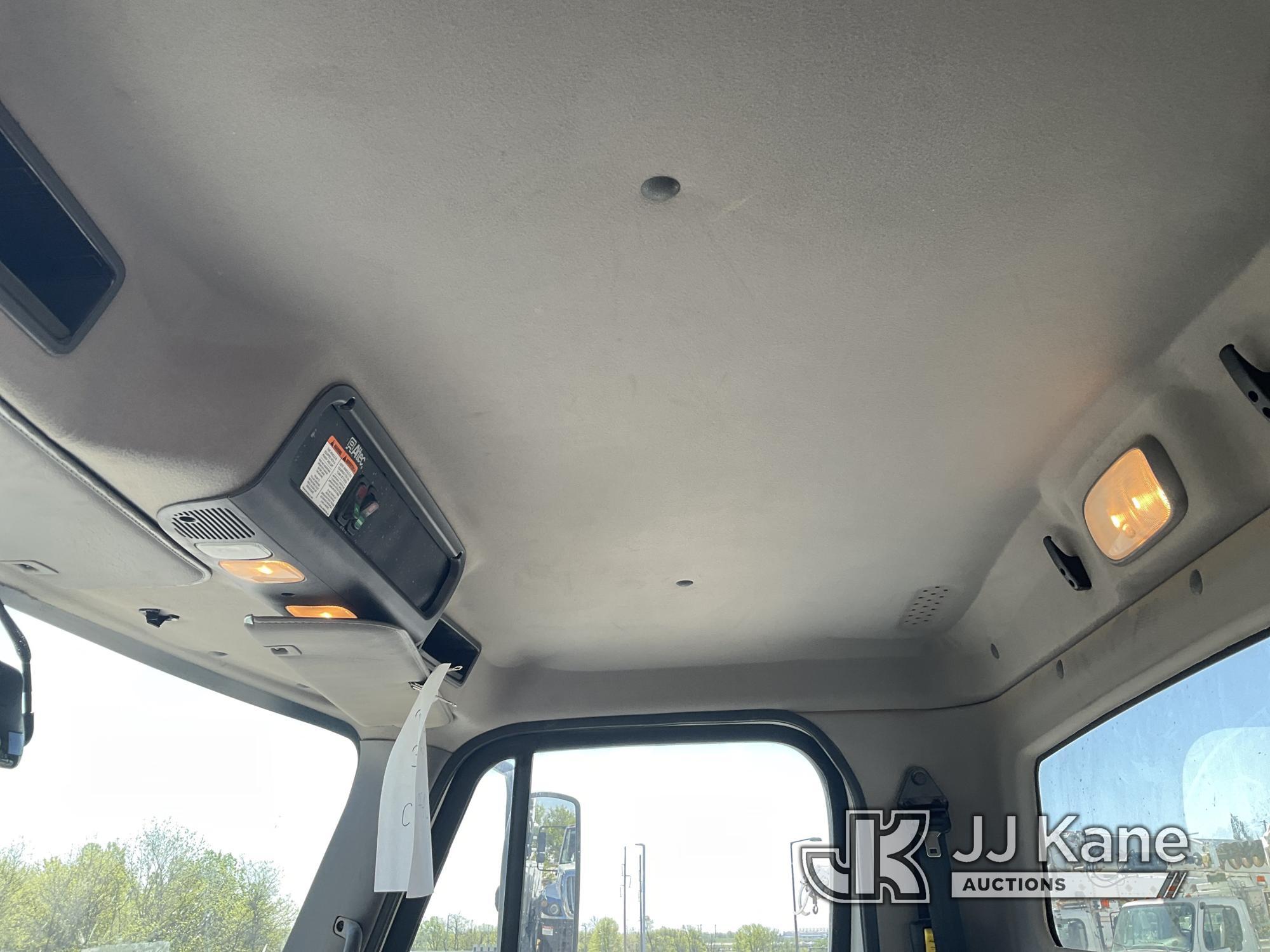 (Kansas City, MO) Altec DM47B-TR, Digger Derrick rear mounted on 2014 FREIGHTLINER M2 106 4x4 Utilit