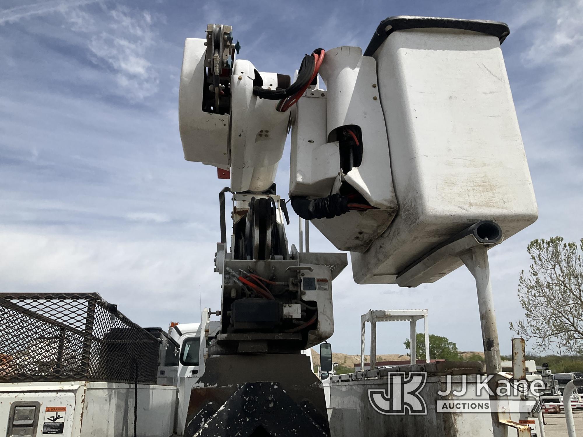 (Kansas City, MO) Altec AA755-MH, Material Handling Bucket Truck rear mounted on 2014 Freightliner M