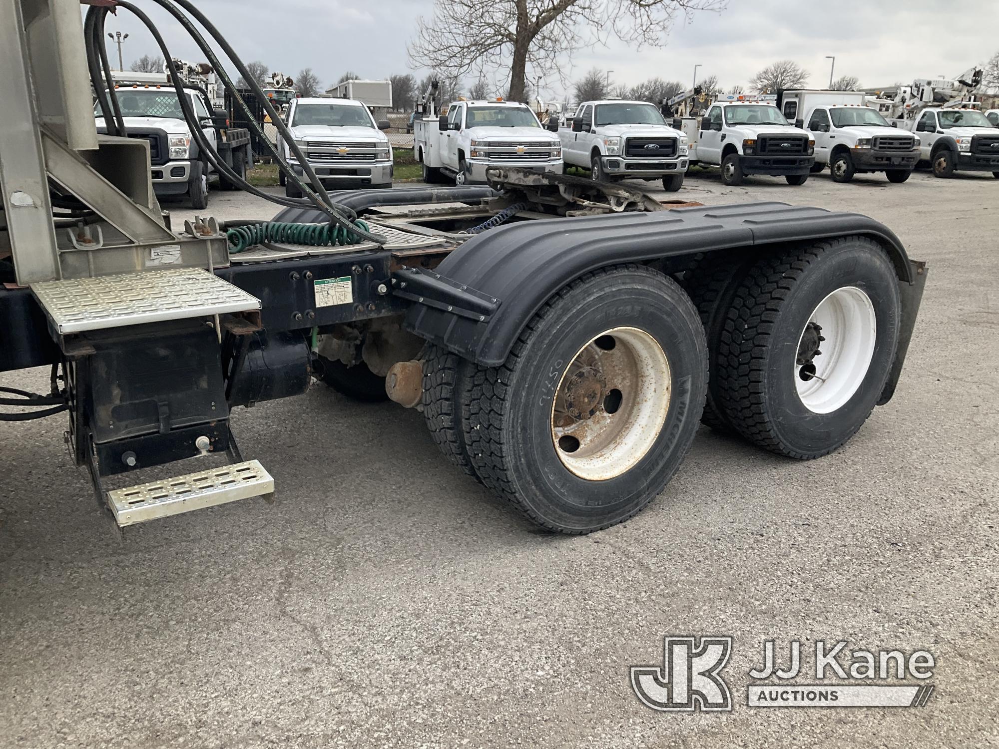 (Kansas City, MO) 2001 Sterling LT9500 T/A Truck Tractor Runs & Moves) (Anti-Lock Light On The Dash,