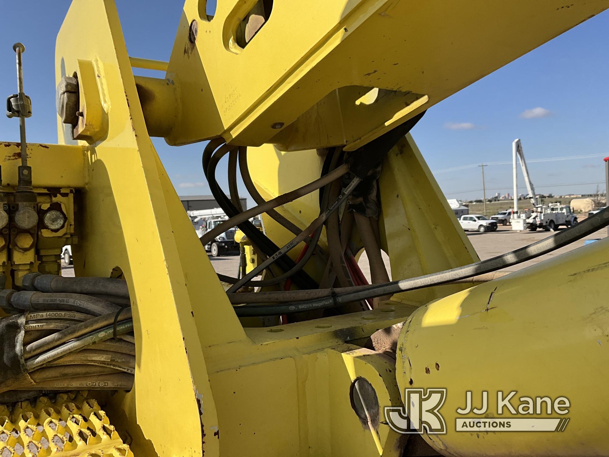 (Midland, TX) Terex/Telelect XL4045, Digger Derrick rear mounted on 2009 Kenworth T300 4x4 Flatbed/U